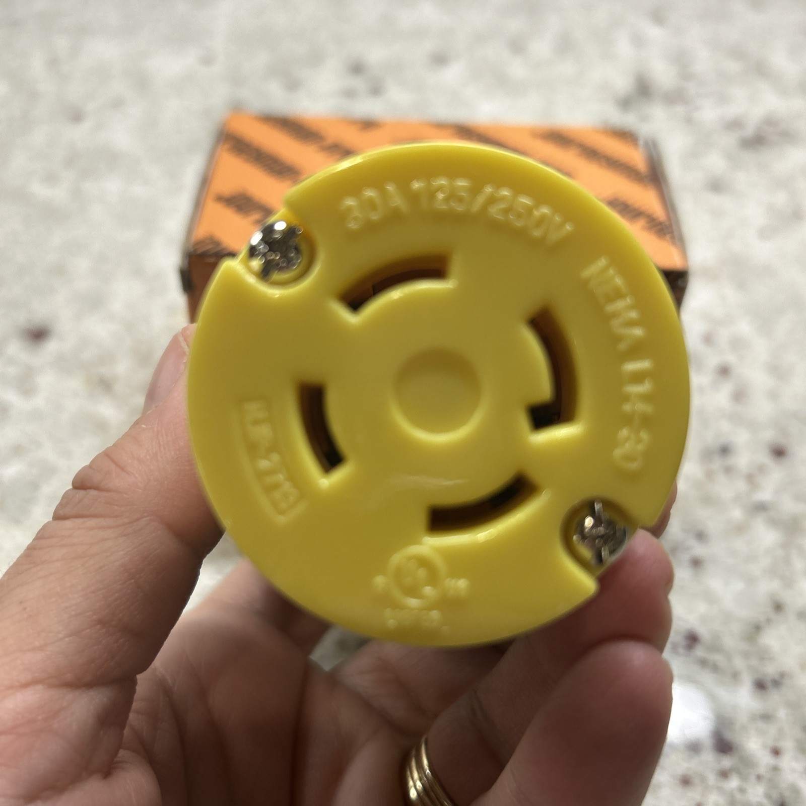 New Journeyman-Pro HJP-2713 30A Locking 3P 125/250V NEMA L14-30 Plug Blk/Yellow