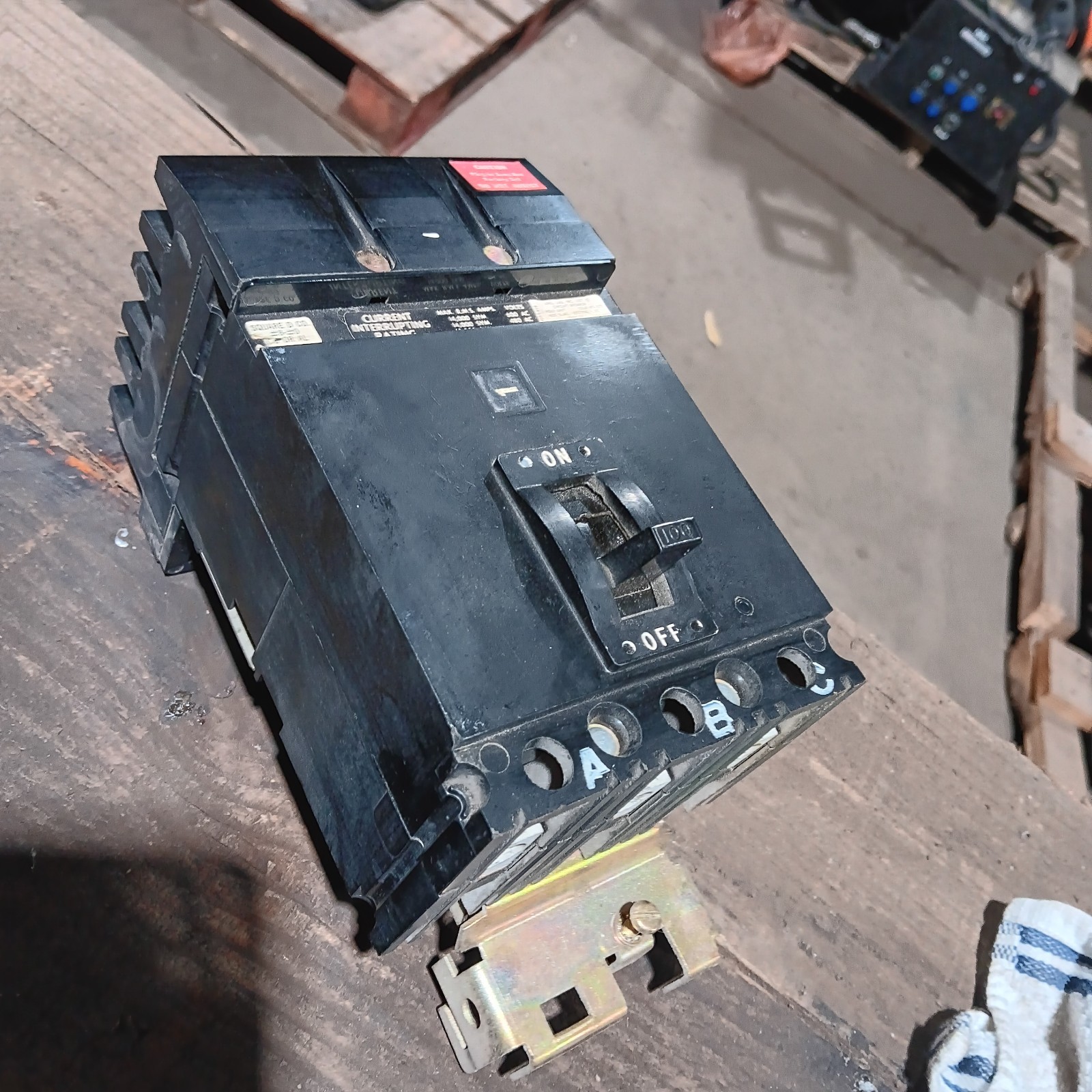 Square D FA36100 100Amp 3Pole 18K@480VAC I-Line Breaker Nice condition!