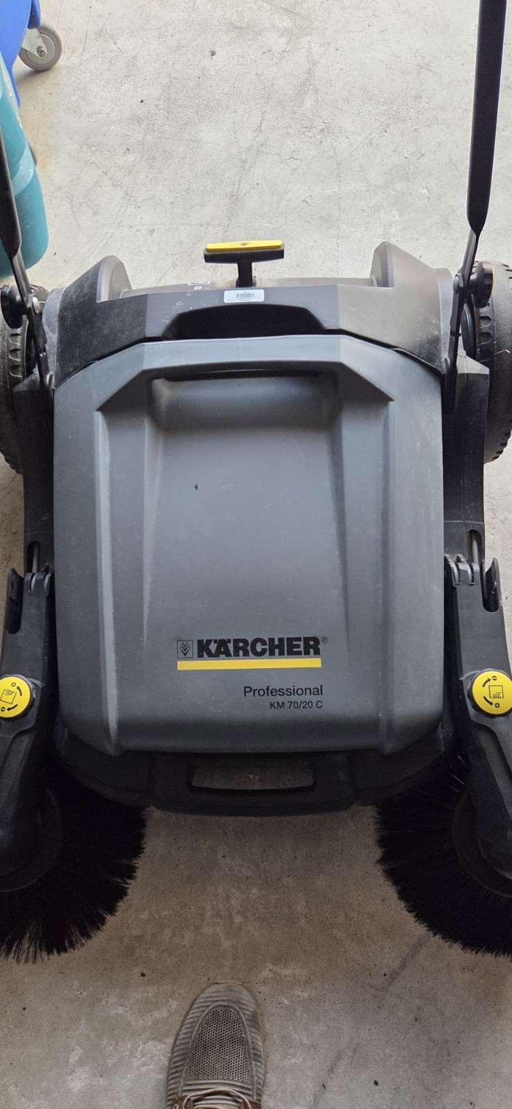 Kärcher Pro Walk Behind Outdoor Push Sweeper, KM 70/20 C 2SB