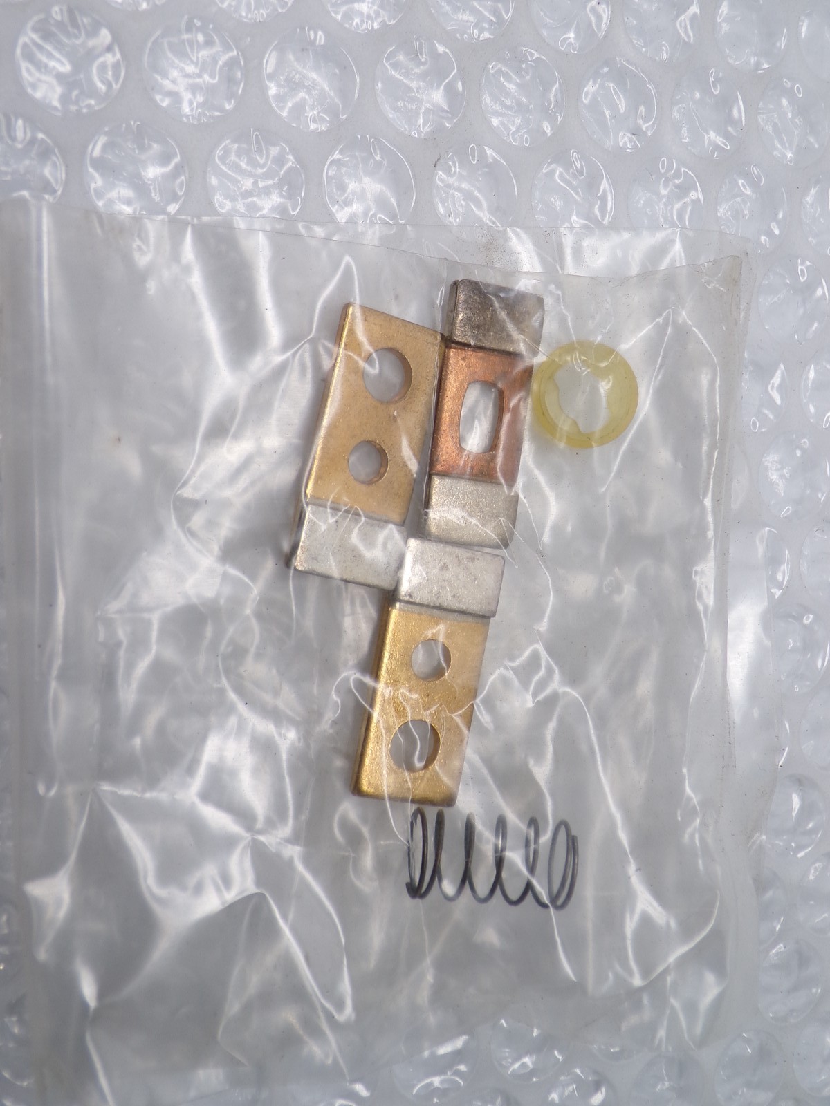 ARROW HART 34300-301 CONTACT KIT LOT OF 2 NSMP
