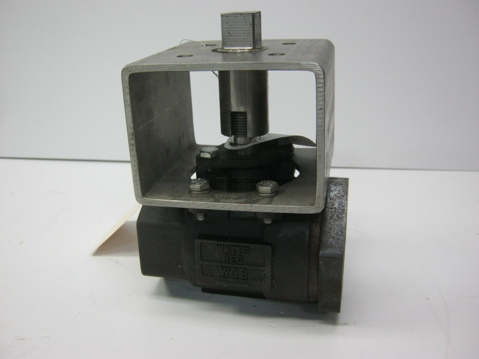 Watts 1 1/2″ CL7200VB01MM Dry Chlorine Service Ball Valve 1-1/2″ NPT