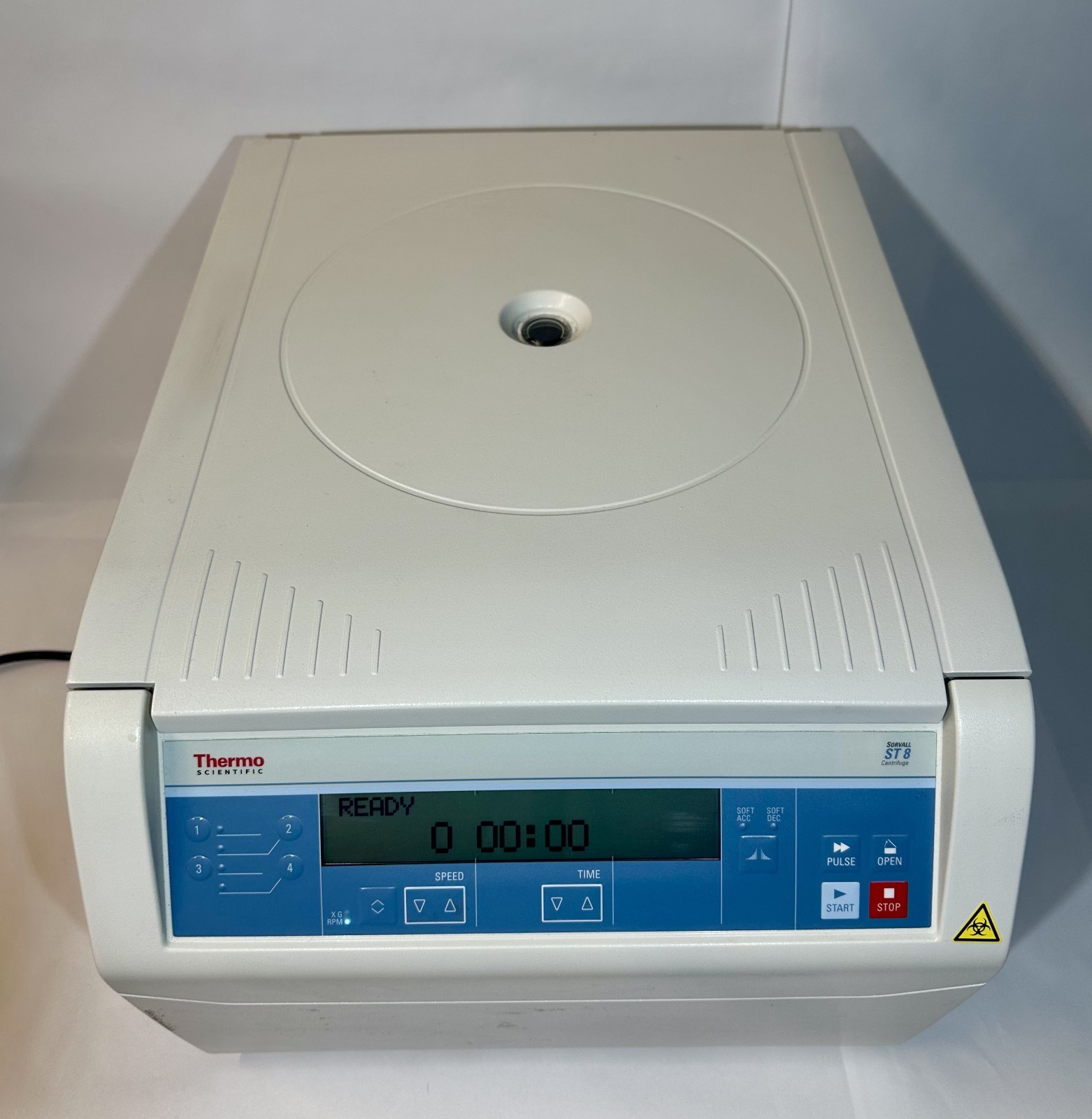 Thermo Scientific Sorvall ST 8 Centrifuge 75007200 Benchtop Lab w/ Rotor 120V