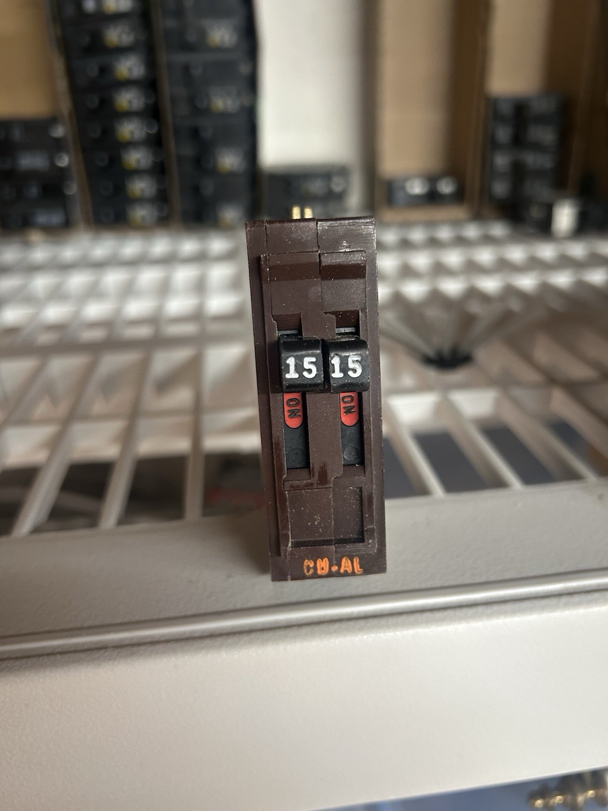 WADSWORTH CIRCUIT BREAKER 15/15A, CAT# B1515 … YI-919