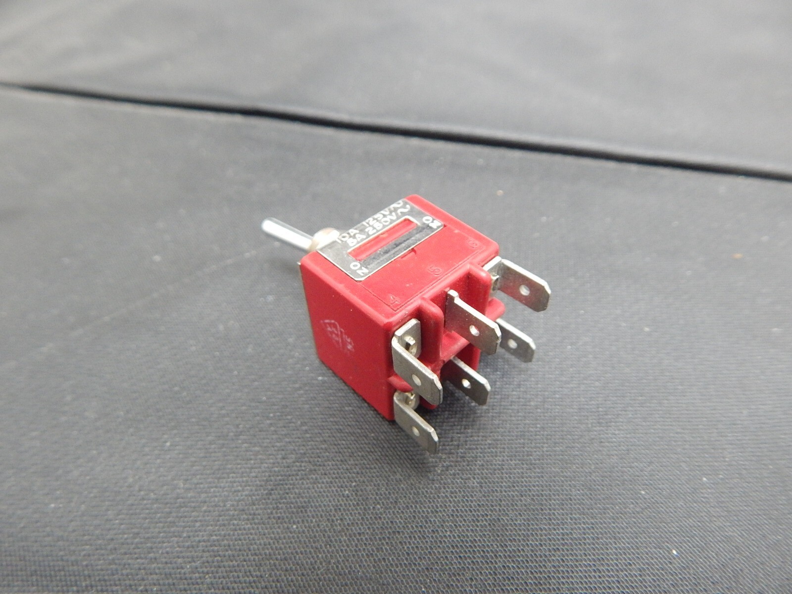 C&K 9221T1CHZ4QD TOGGLE SWITCH ON-ON DPDT 10A 250VAC 28VDC – USA FAST SHIPPING