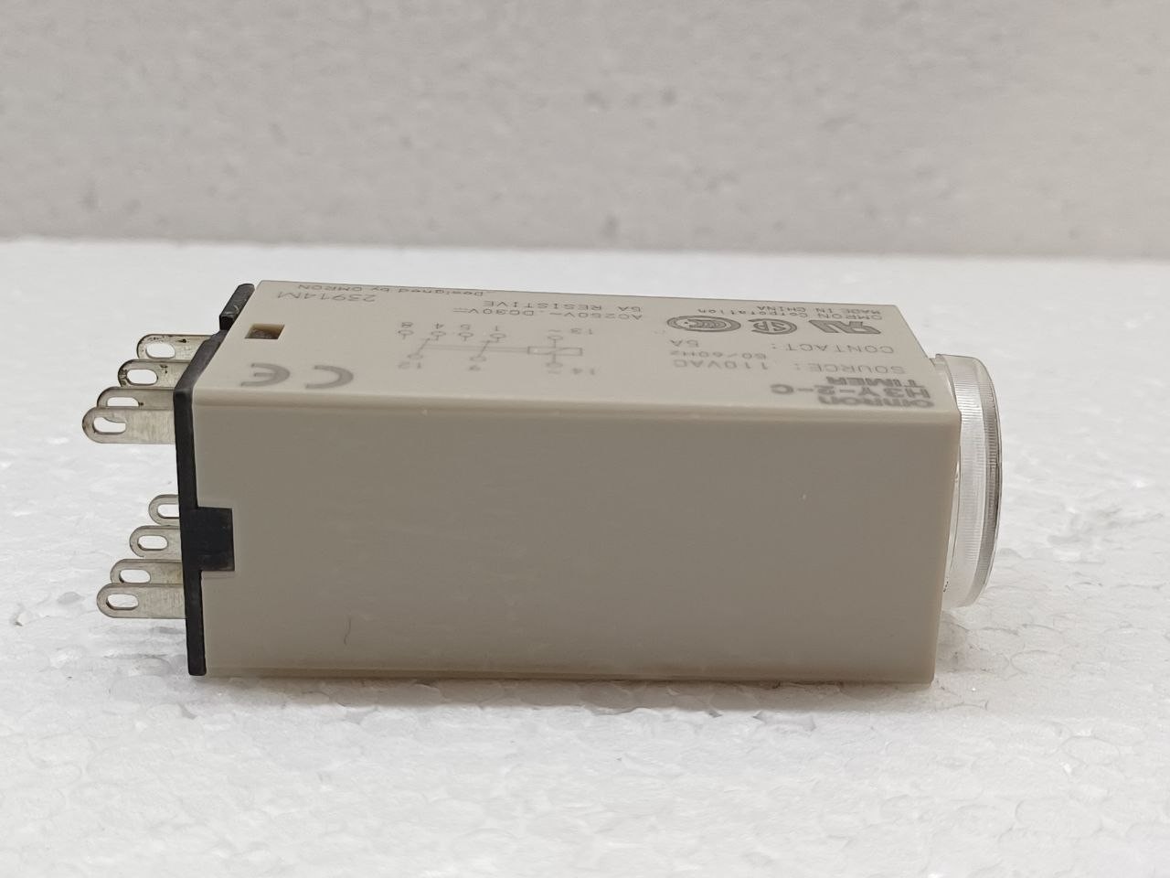 Omron H3Y-2-C compact solid-state timer 110VAC 5A
