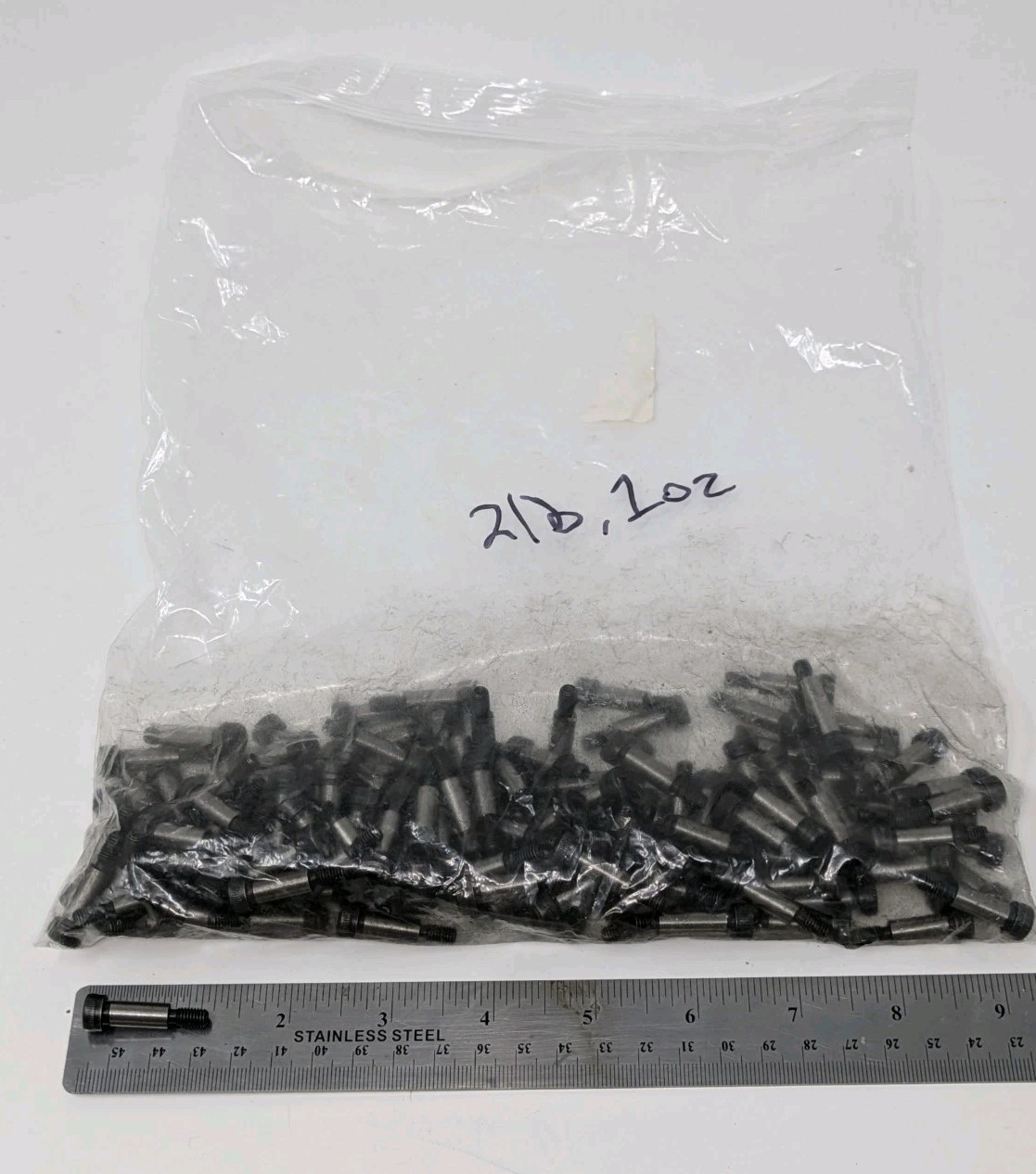 28lb Lot Assorted Machine Screws Industrial – Sizes / Weights as shown