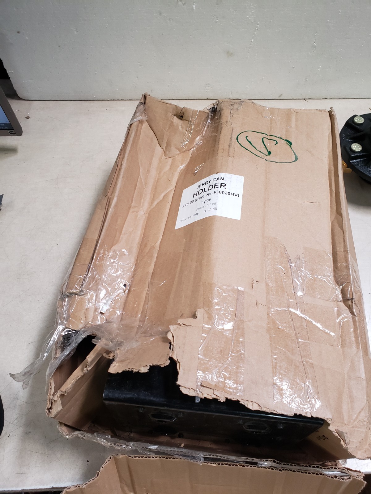 Wavian JC0020HV Gas Can Holder, Steel, Black, Not Applicable Dia.