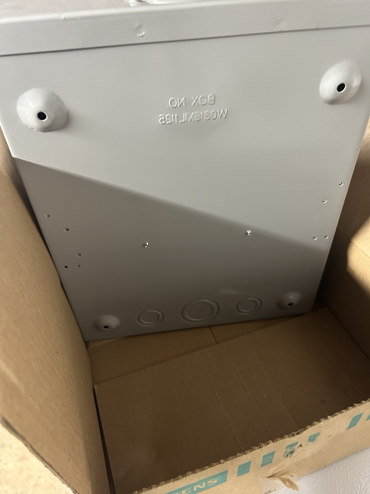 Siemens Outdoor Main Lug Panel 125A 8 Spaces 16 Circuits W0816ML1125CU