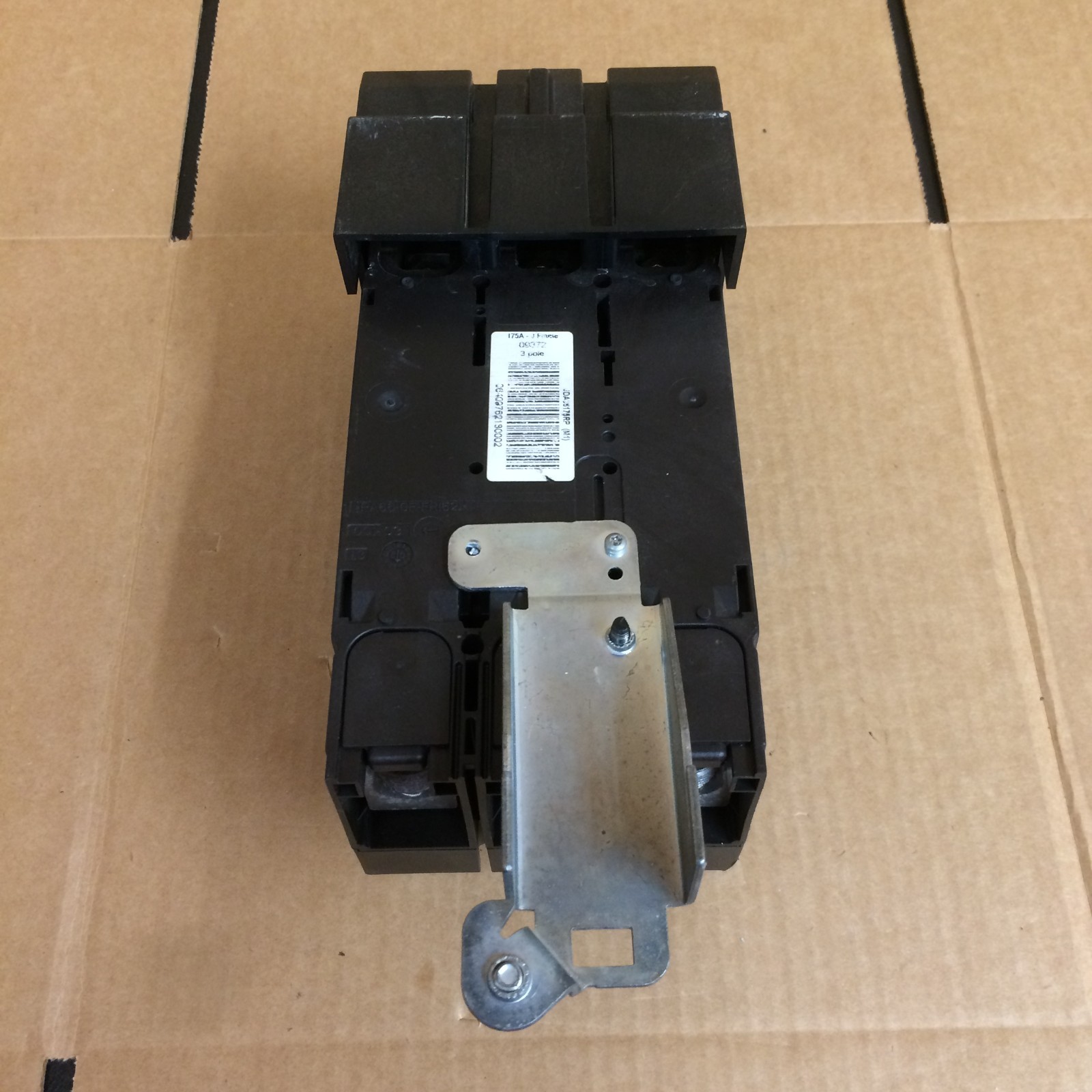 SQUARE D JDA36175 175A 3-PHASE 3-POLE 600V I-LINE POWERPACT J CIRCUIT BREAKER