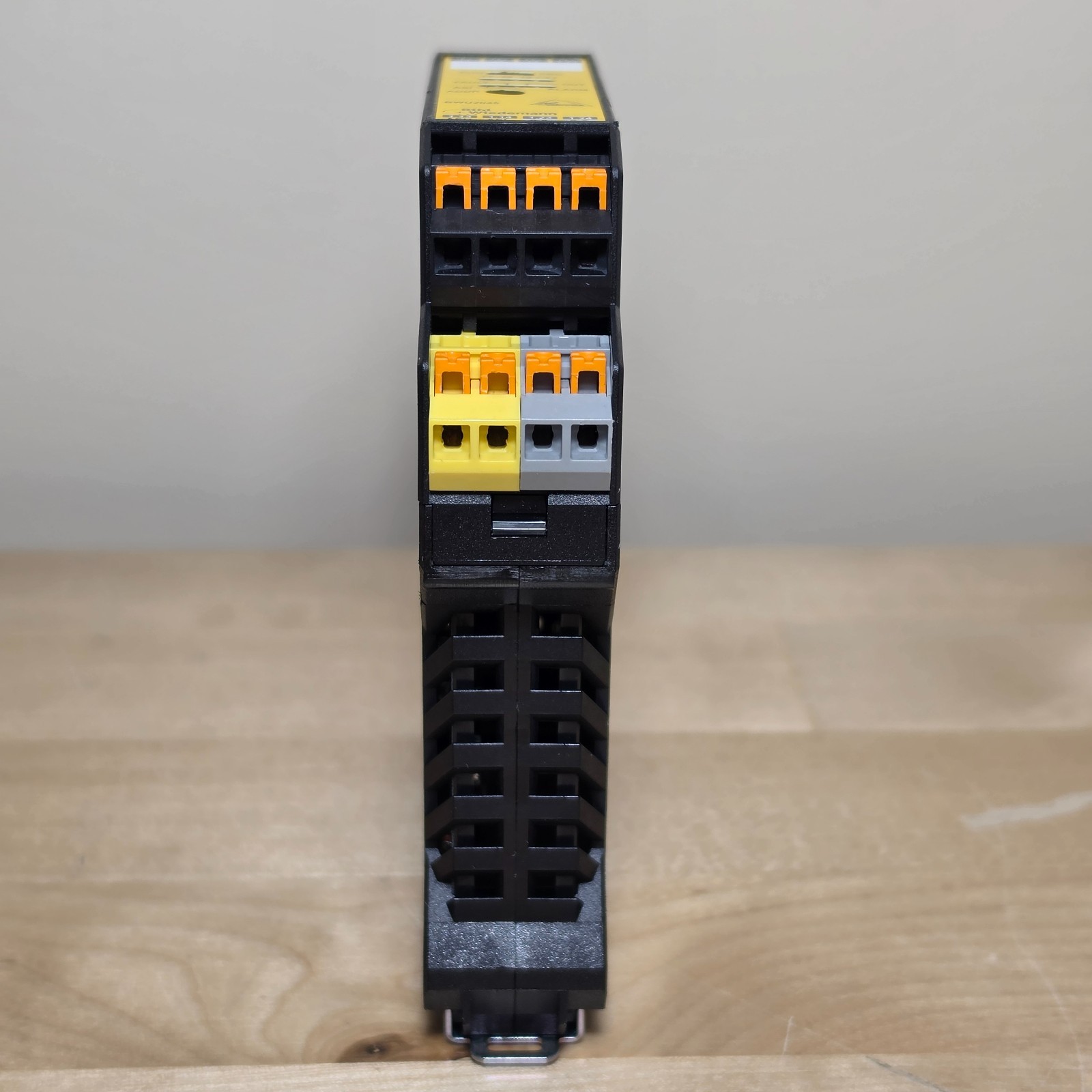 Bihl+Wiedemann BWU2045 ASi Safety Output Module 1SRO/1EDM IP20