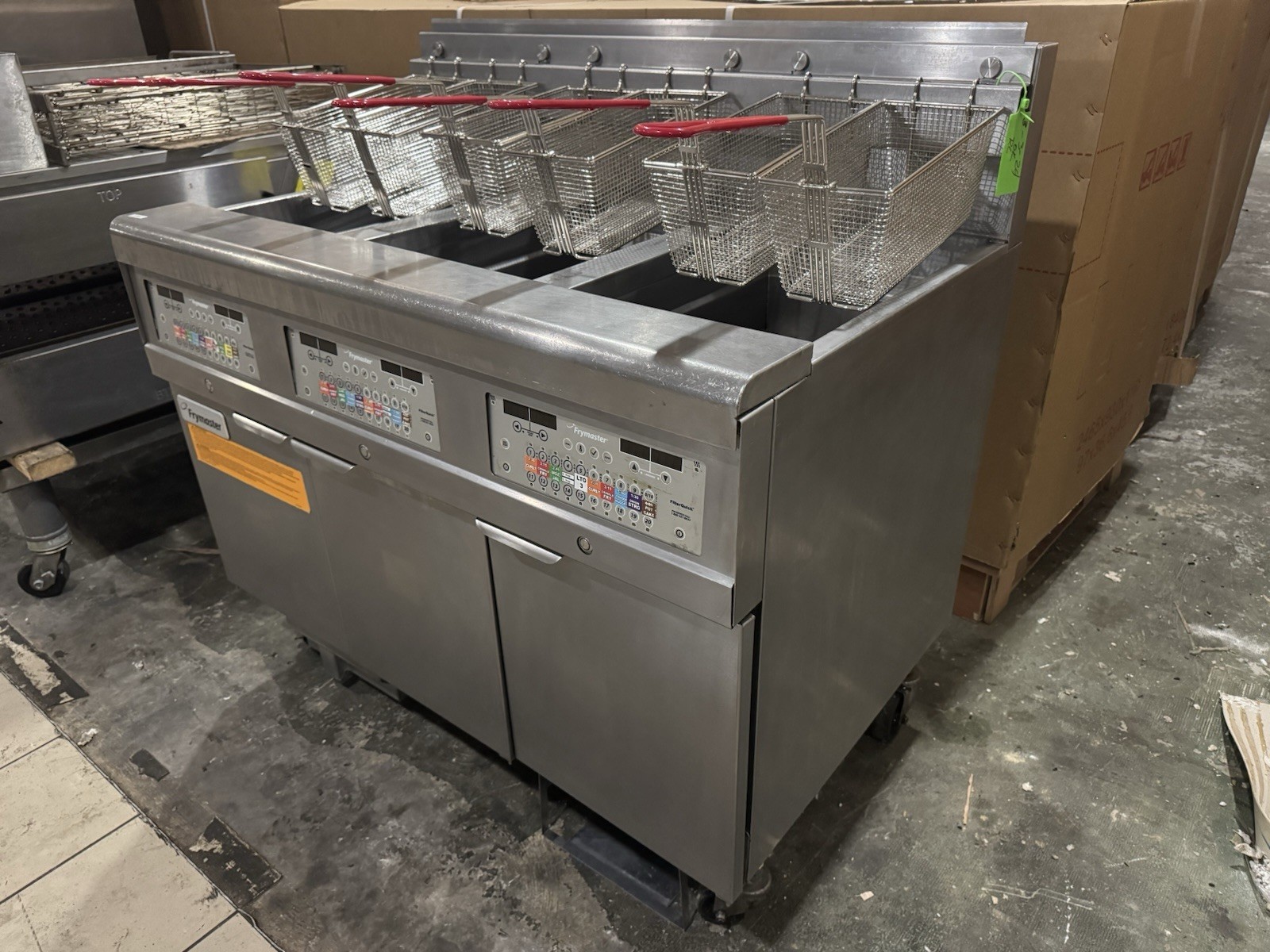 Frymaster 3FQG30UQZQ37ZNG 3 Vat Gas Fryer w/ FilterQuick Filtration- Working