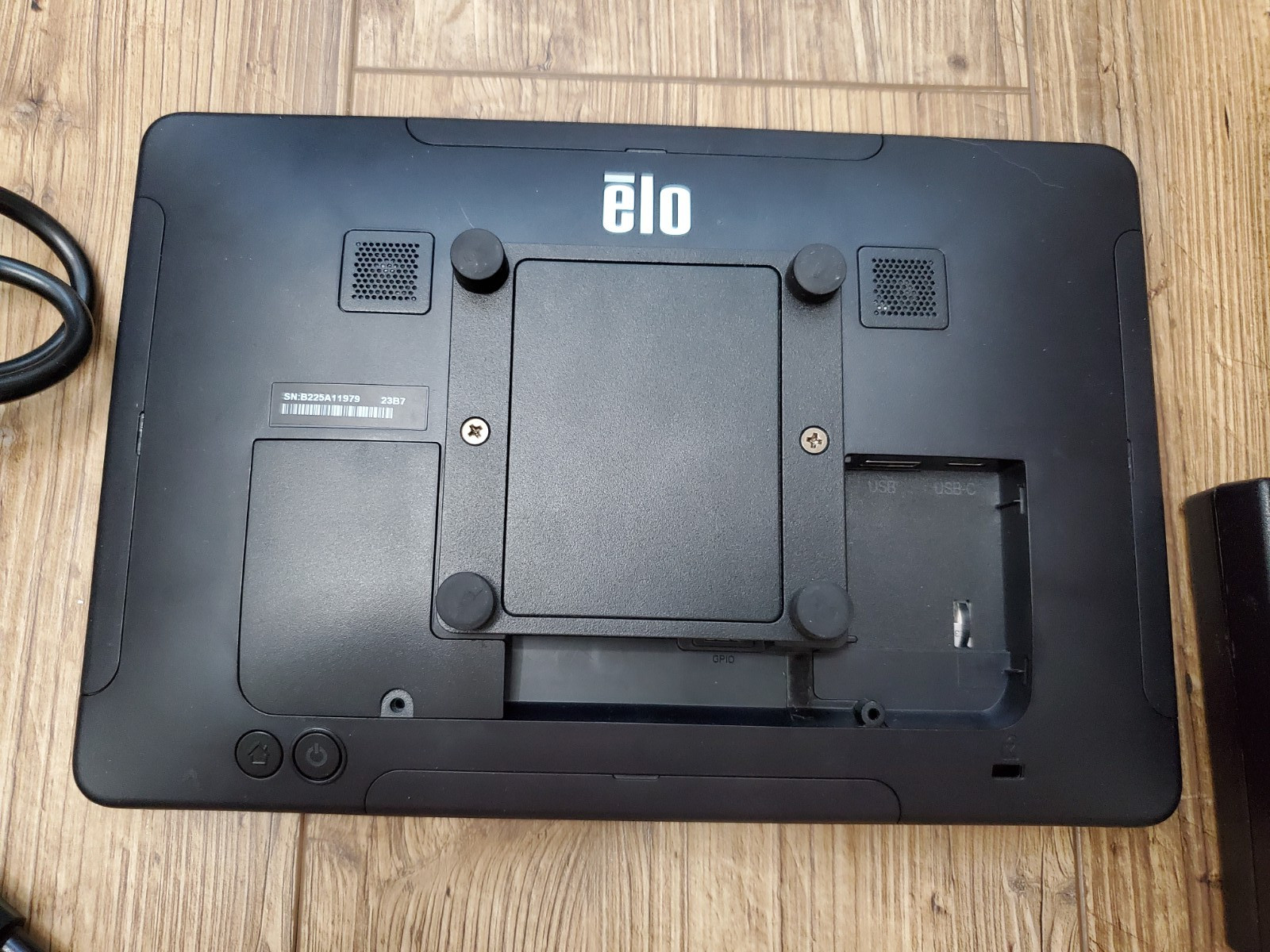 ELO 10″ I-Series 4.0 AiO Touchscreen Tablet Computer (E390647) w/ PoE (E413396)