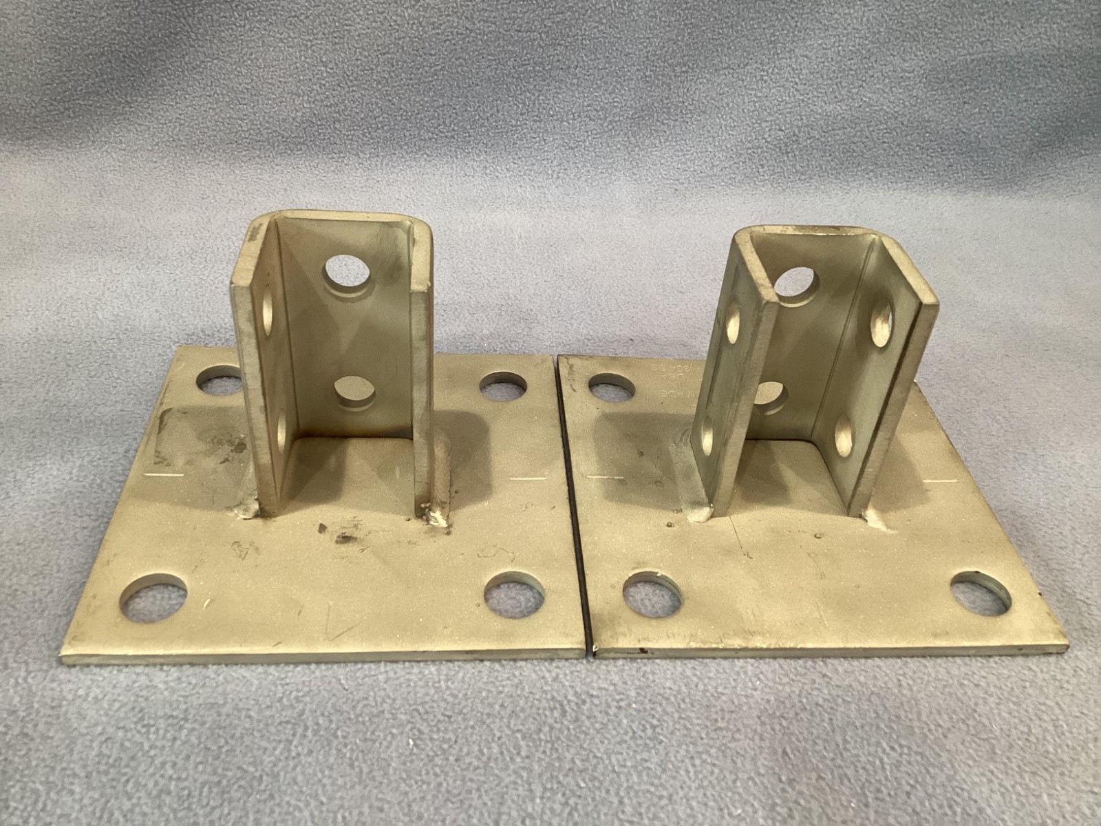 UNISTRUT STAINLESS STEEL FLOOR MOUNT BASE, QUANTITY OF 2