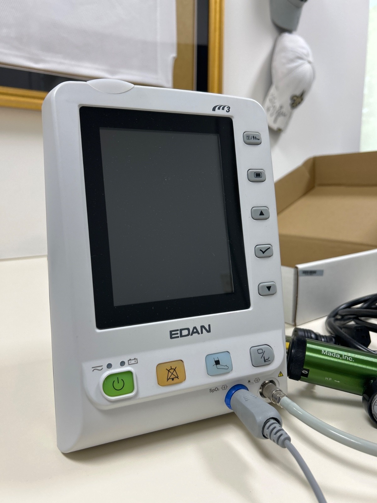 Edan M3 Vital Signs Monitor 5.7″ Full Color TFT Screen w/ NIBP & SpO2