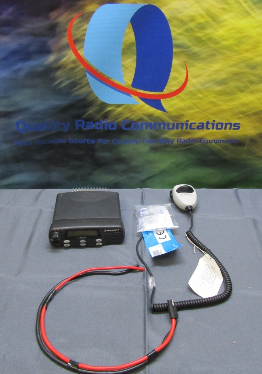 Motorola CDM1250 136-174 MHz VHF 45 Watt Two Way Radio w NEW Mic AAM25KKD9AA2AN