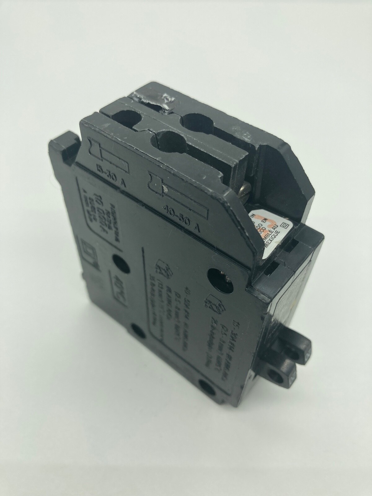 HOMLINE HOMT2020 Two 1 Pole 20 Amp 120V HOMT Tandem Plug In Twin Circuit Breaker