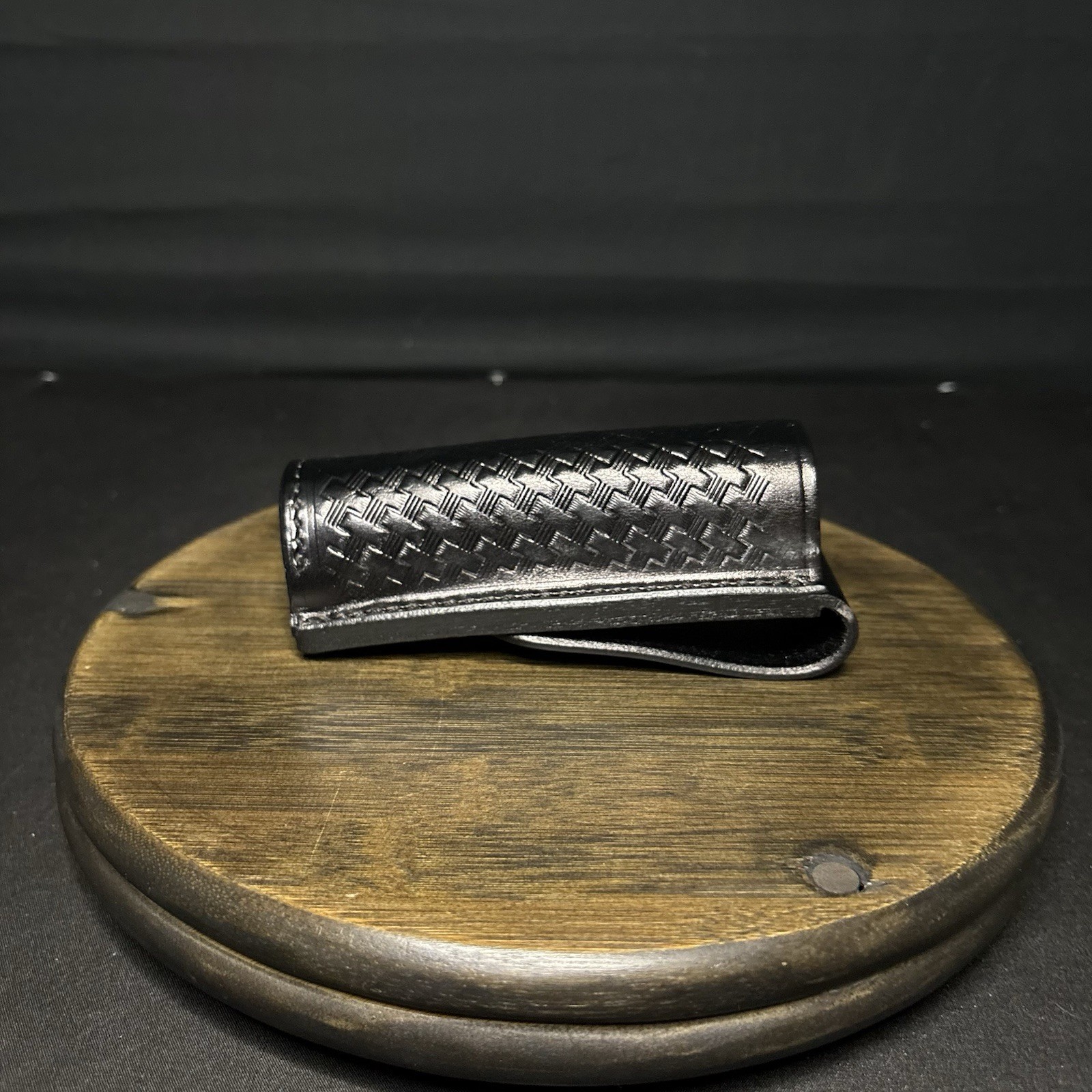 Bianchi Baton Holder 32A For 21″ Expandable Basketweave Leather 2.25″ Loop