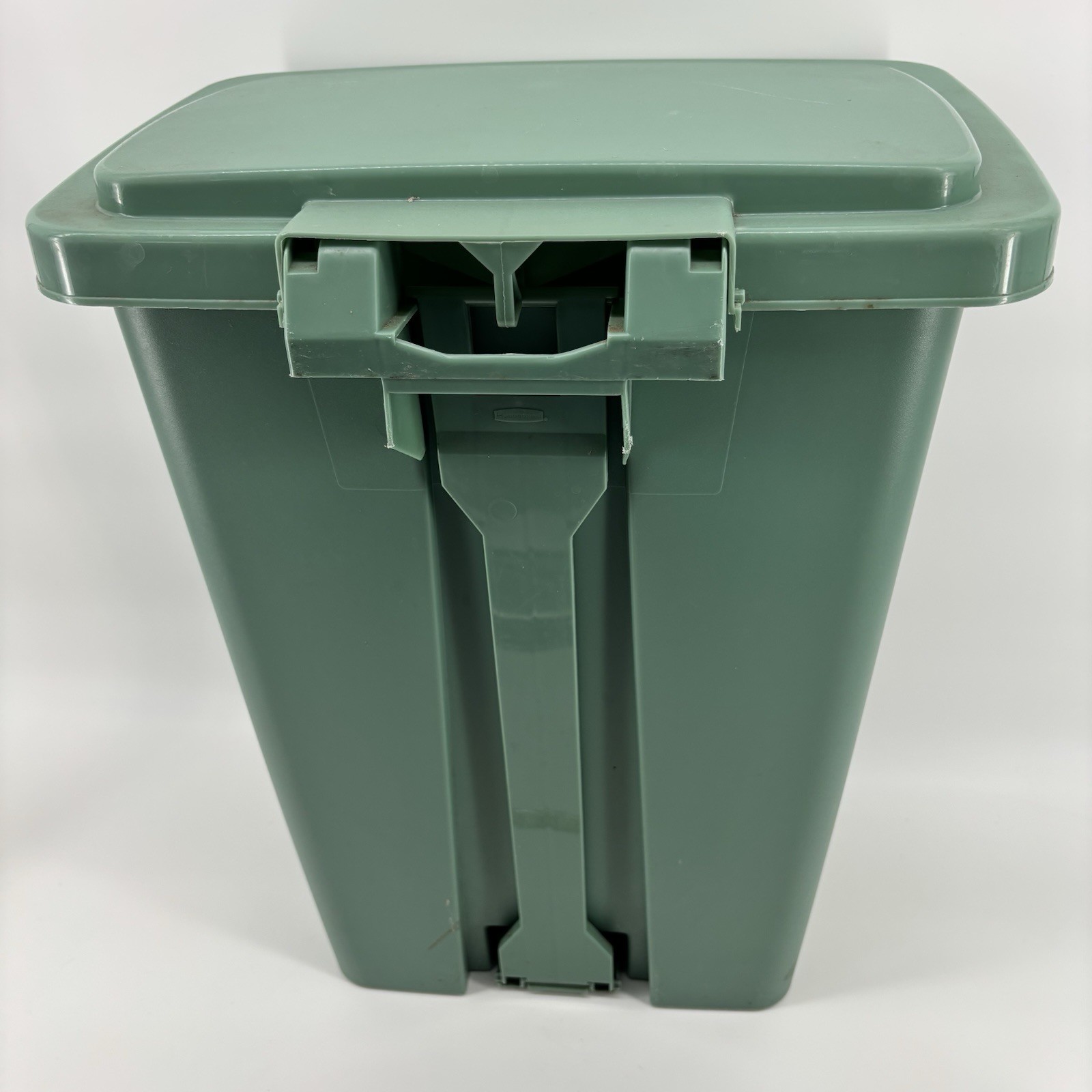 Vintage Rubbermaid Front Step-On Rectangle Trash Can Green With Lid