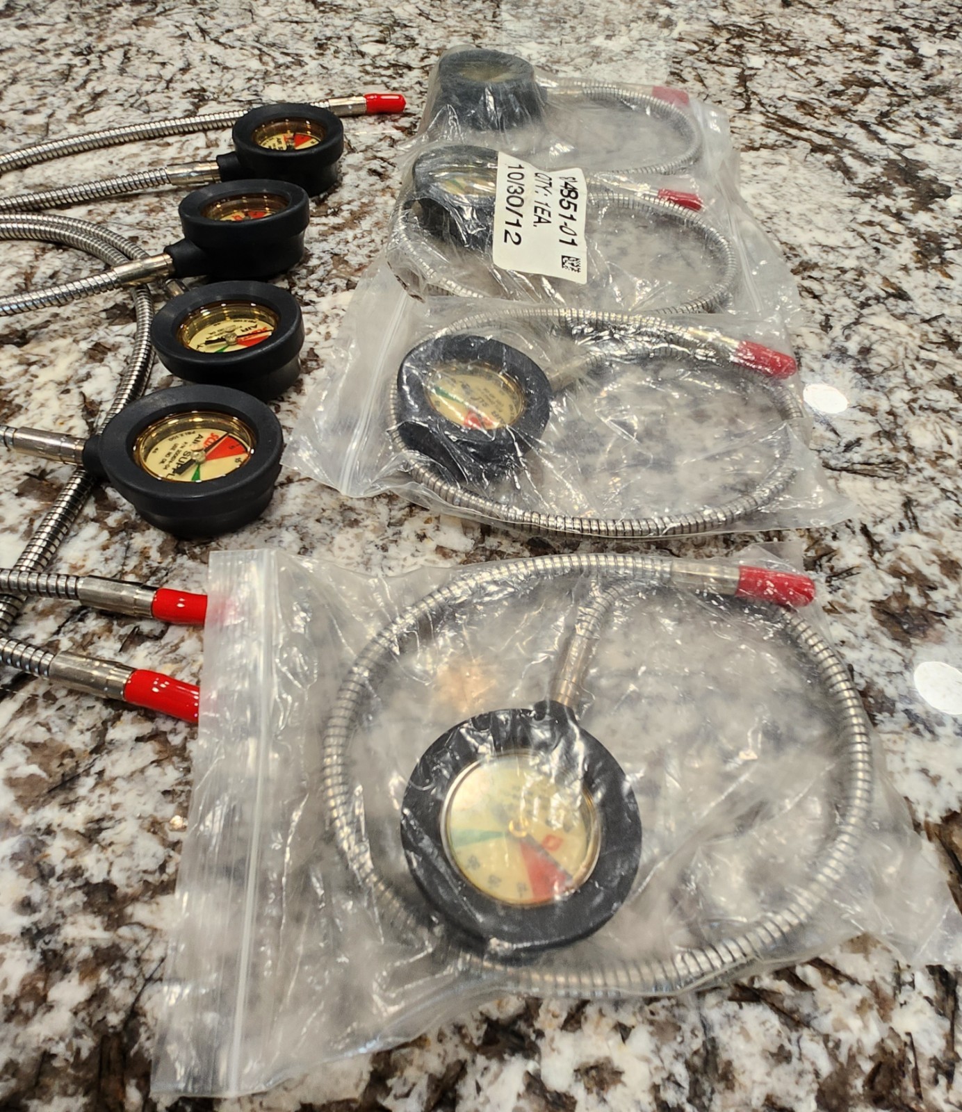 New Old Stock Scott 4500 Pressure gauge w/ 24″ Line Assembly PN 804851-01 SCBA