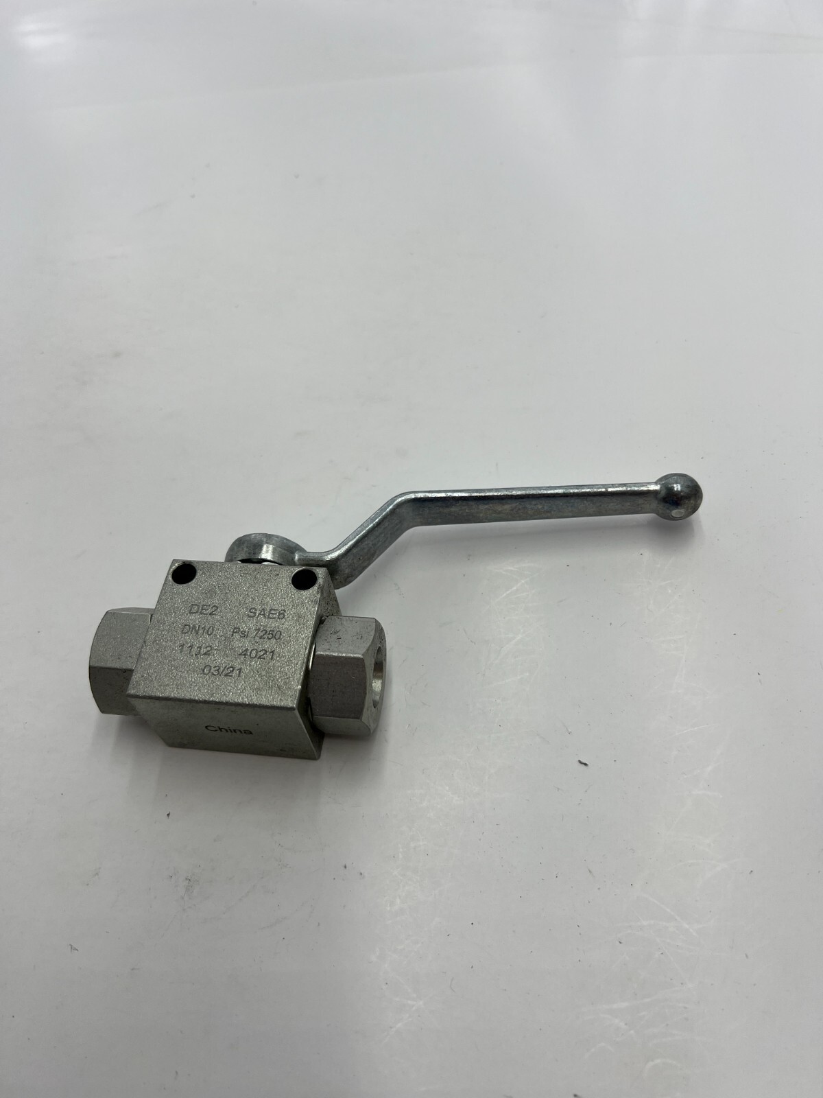 SAE 6 Carbon Steel Ball Valve Dynamic DN10 DE2 SAE6, 1112 4021, 7250 PSI