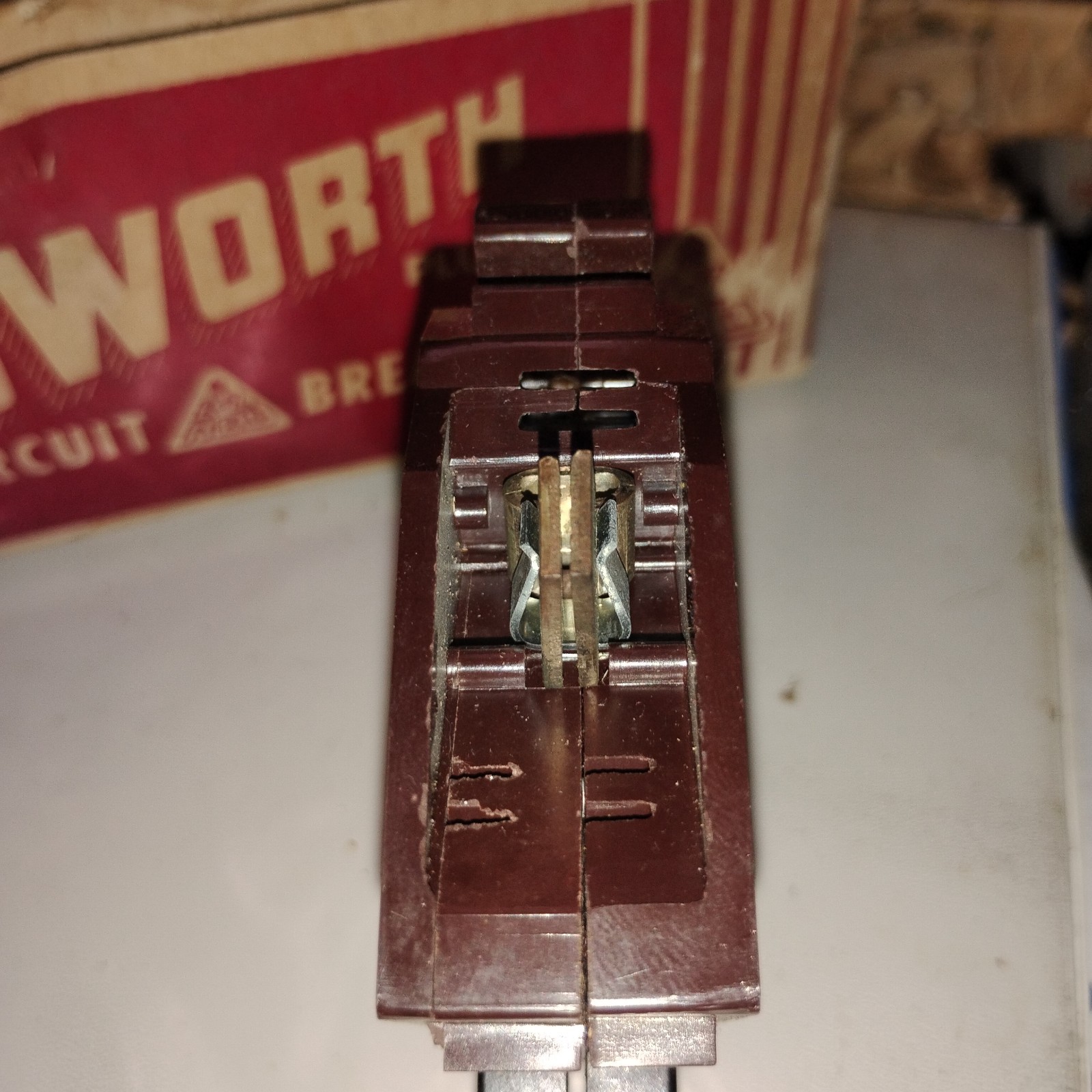 Wadsworth 20 Amp Single-Pole Circuit Breaker – Metal Feet – Type B -Tandem – NOS