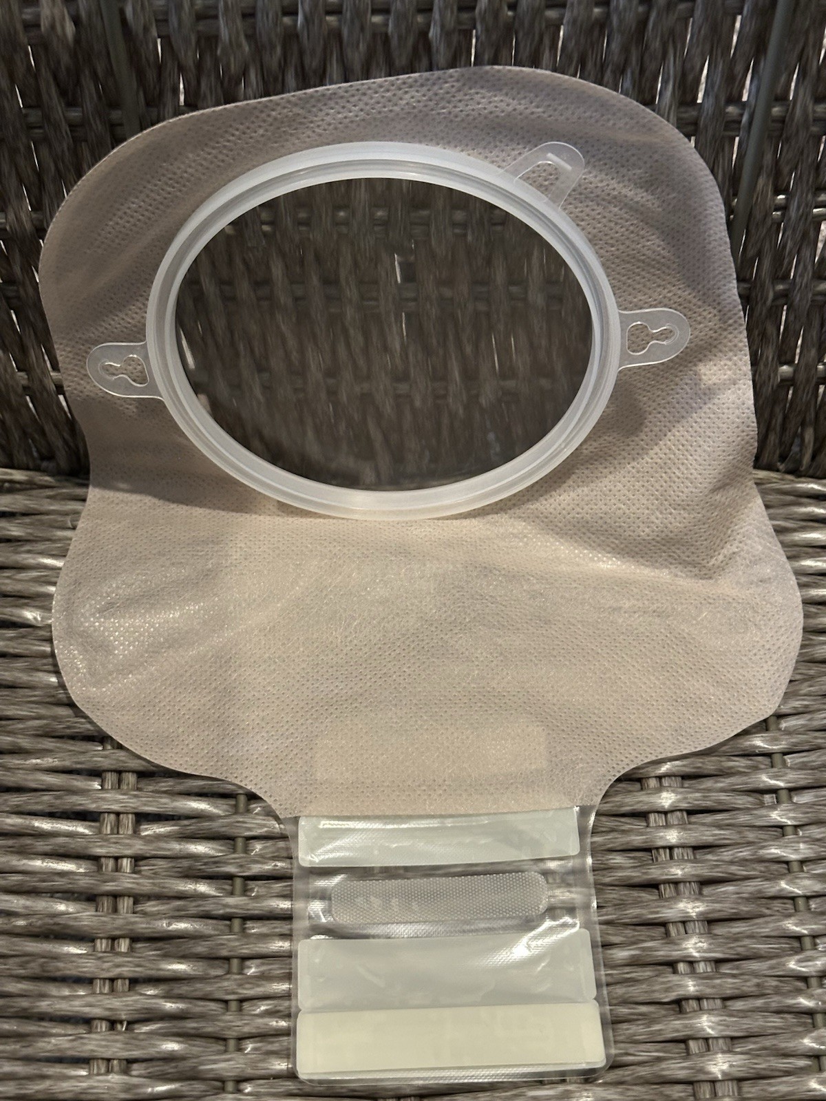 4” Hollister New Image 18006 2-Piece Drainable Ostomy Pouch 70mm Flange 10
