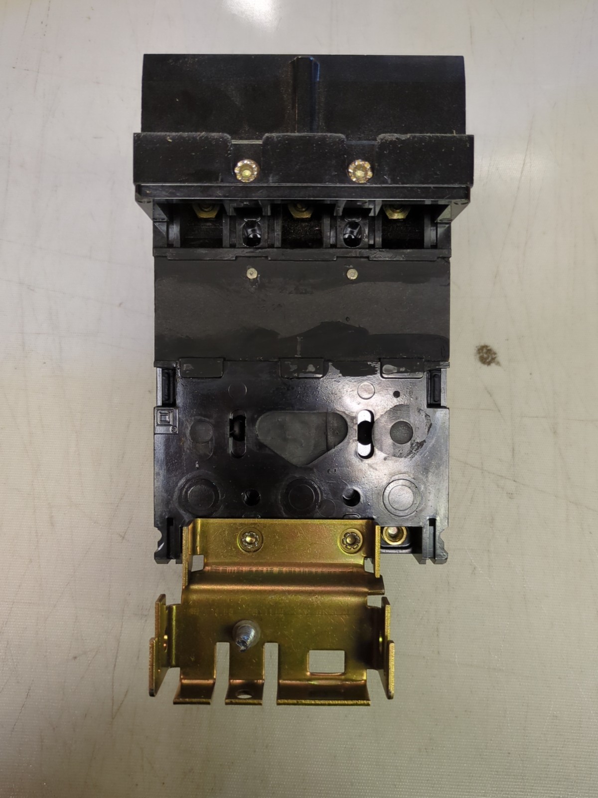 SQUARE D CIRCUIT BREAKER FH36015 **UNUSED SURPLUS**