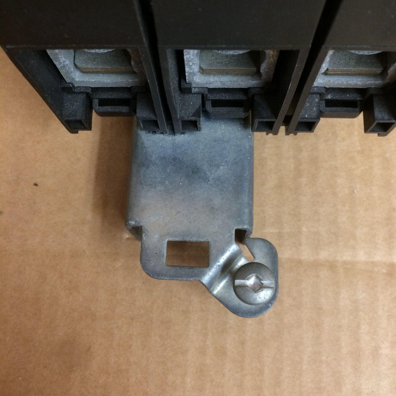 SQUARE D JDA36175 175A 3-PHASE 3-POLE 600V I-LINE POWERPACT J CIRCUIT BREAKER