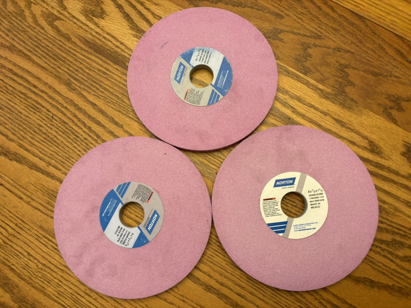 NEW 3pc NORTON 25A Pink 8 x 1/2x 1 1/4 Alundrum Abrasives Grinding 25A60-KVBE