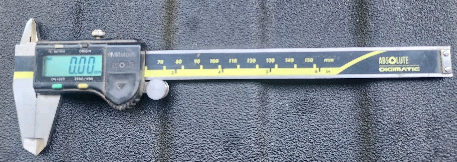 Mitutoyo 500-196-30?, Digital Caliper 0-6″ Absolute