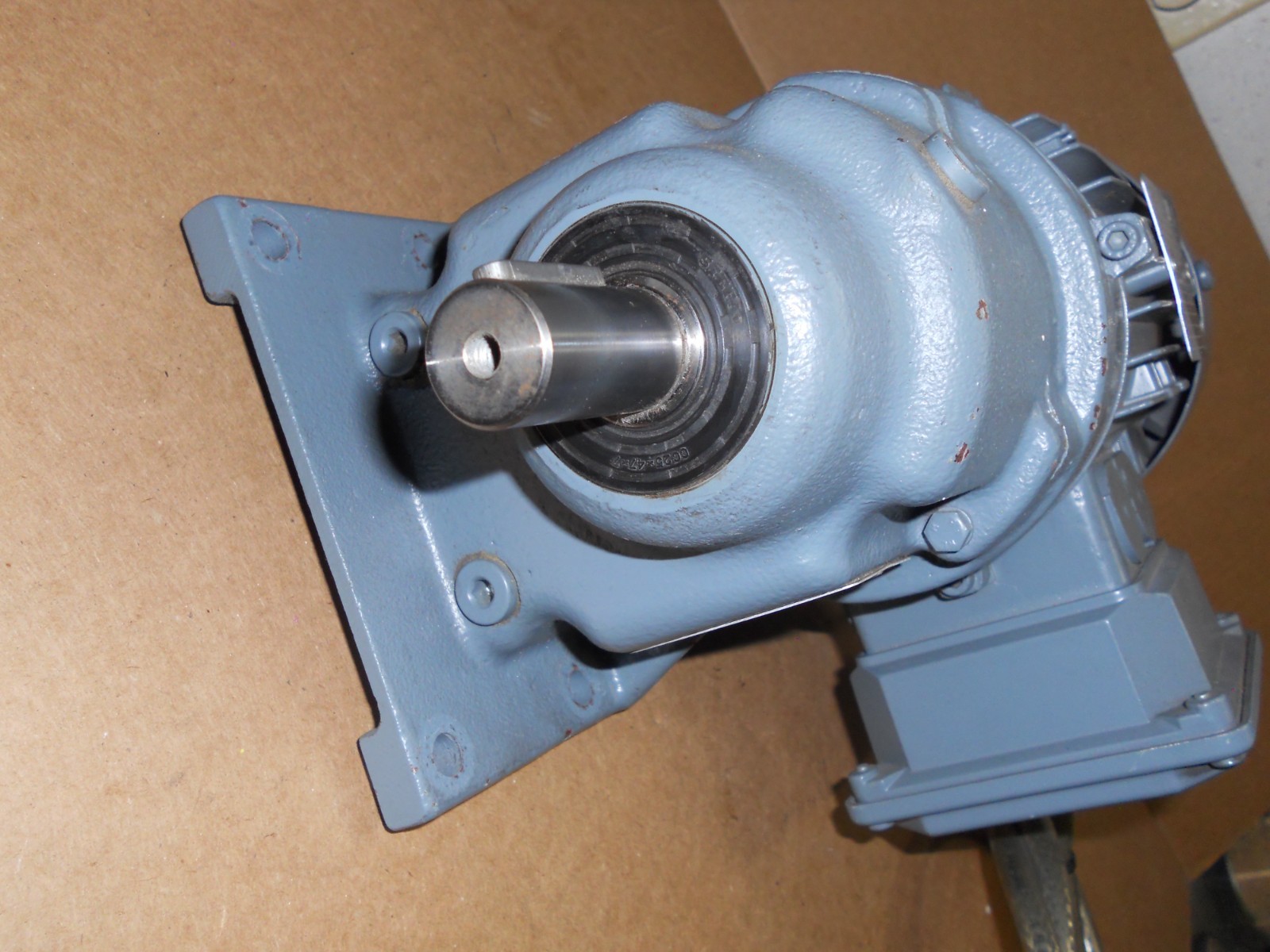 3 phase 230/460 Type SK71L/4TW electric motor with gear speed reducer