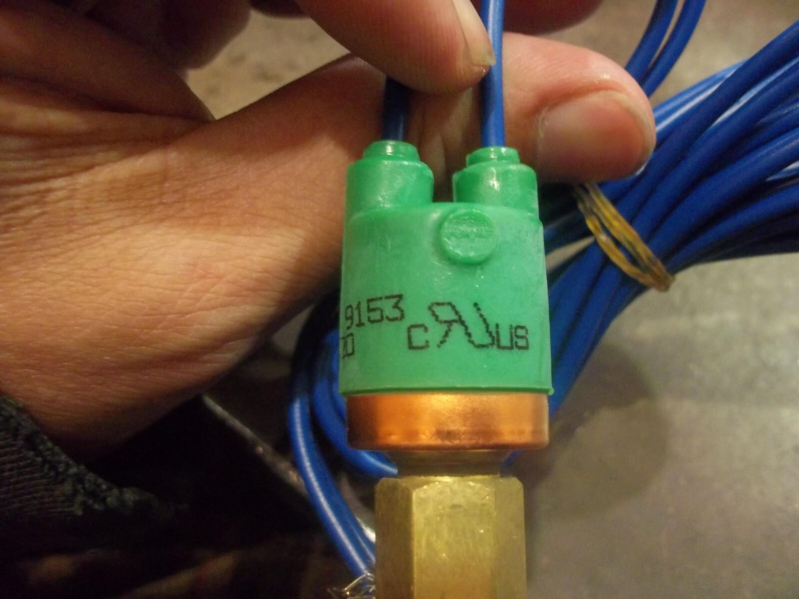 NIB SERVICEFIRST CNT00641 ACB-2UA79W LOW PRESSURE CONTROL SWITCH (MM12)