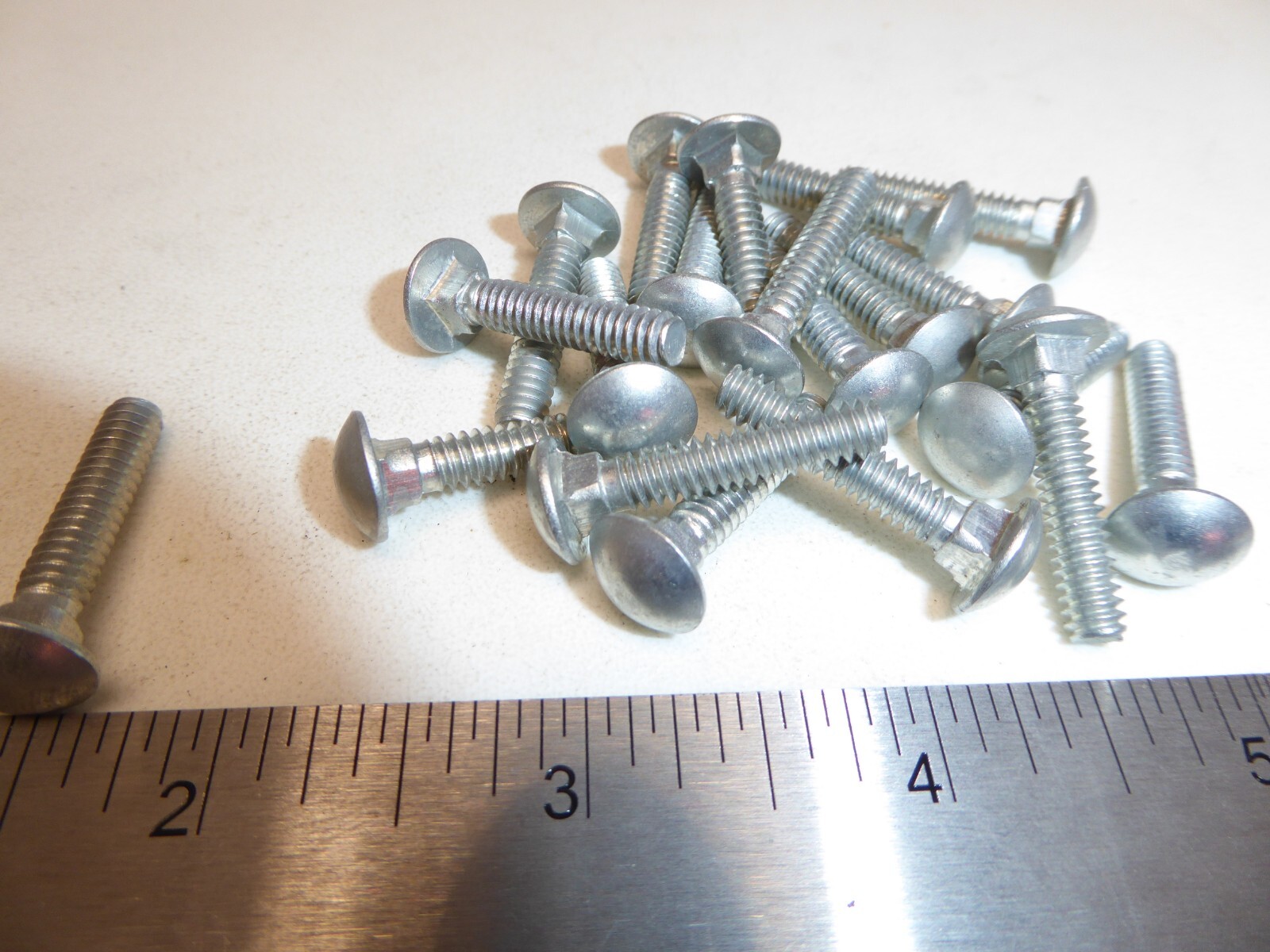 10-24 x 1″ Steel Zinc Plated Carriage Bolt VINTAGE Made in the USA! Qty of 21