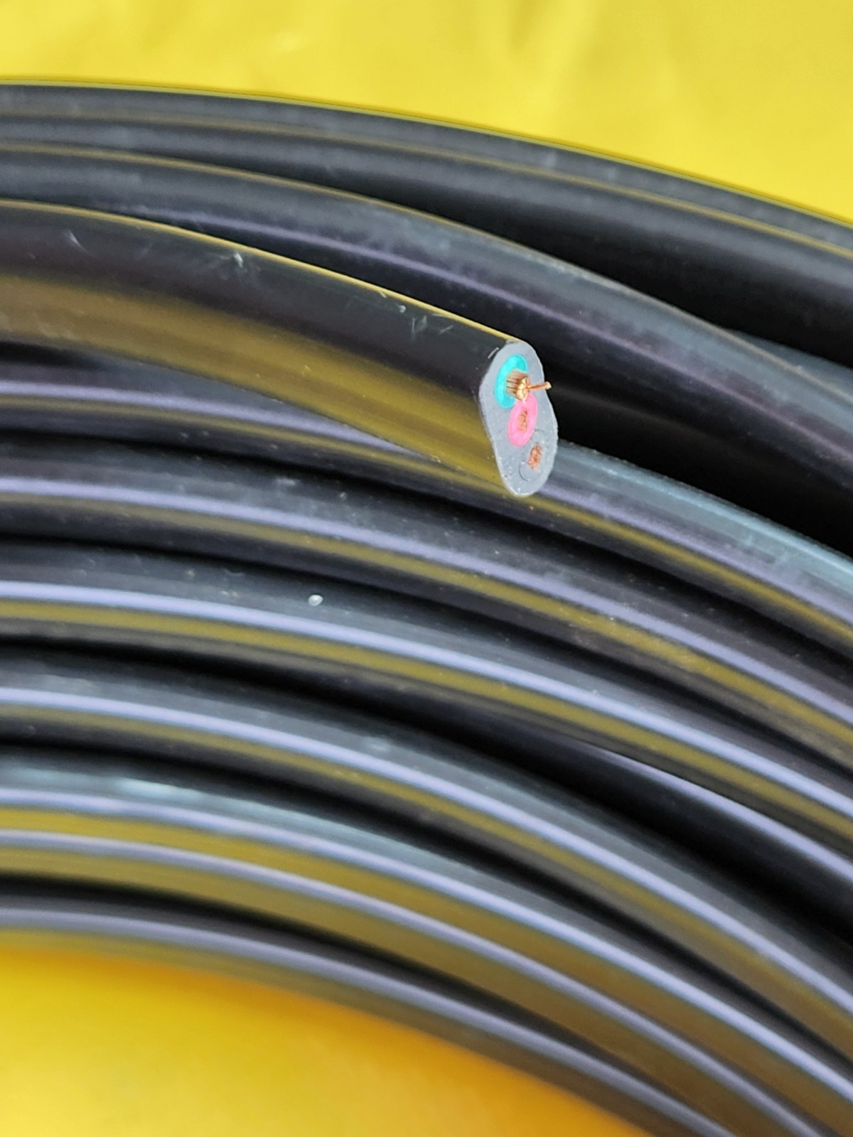 Service Wire Co. – 12 AWG – 2 Conductors w/ Ground – Shielded – 600V – 300 ft