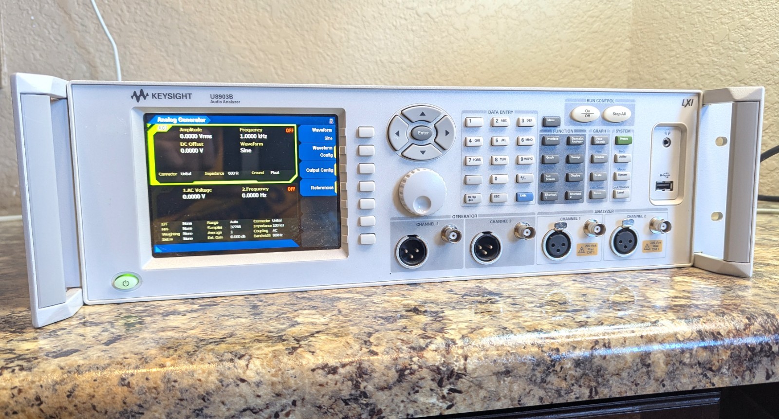 U8903B 10Hz – 1.5MHz Audio Analyzer Keysight