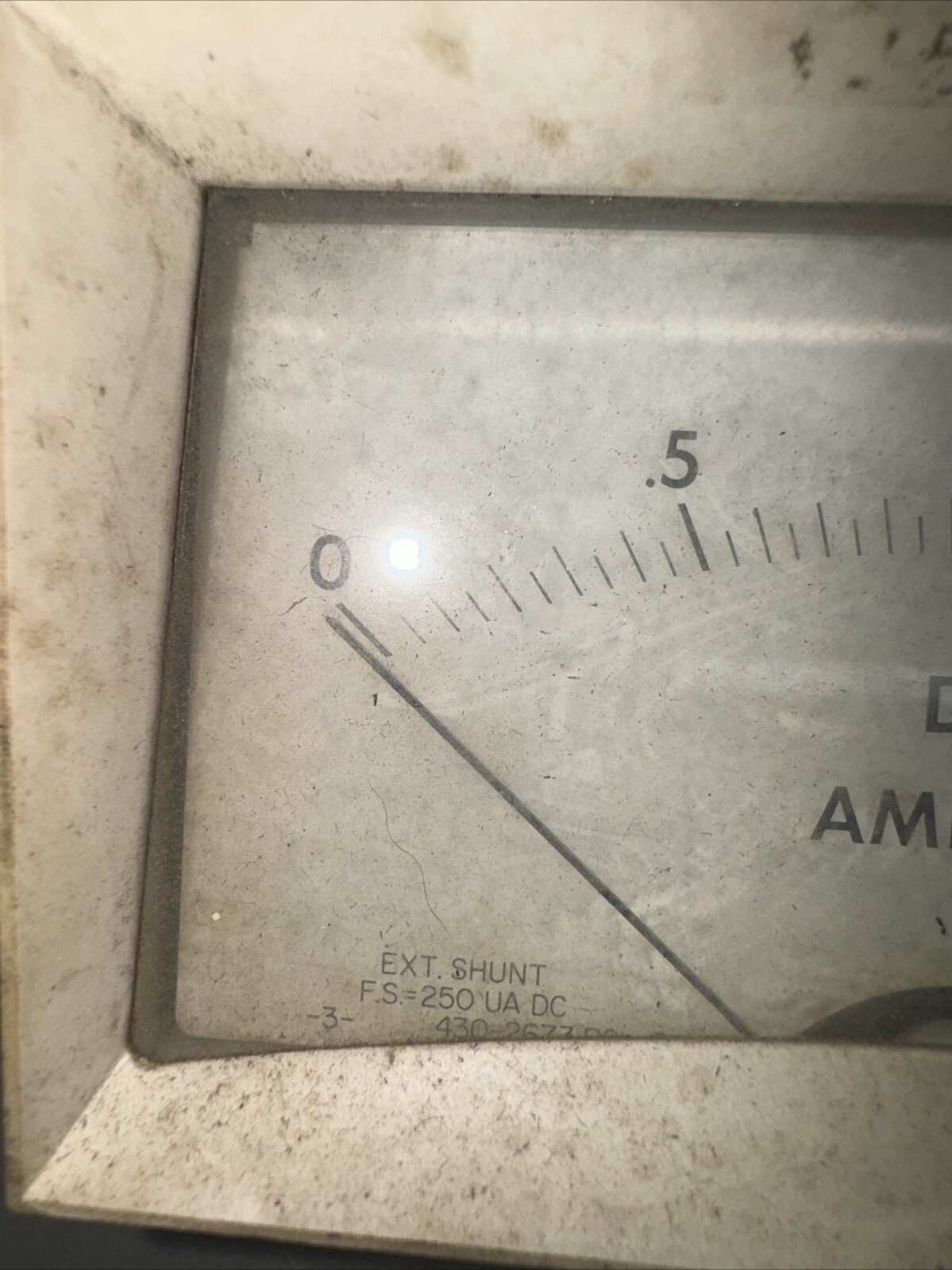 Assembly Products Inc. D.C. Amperes 0-2.0 Gauge Meter Vintage