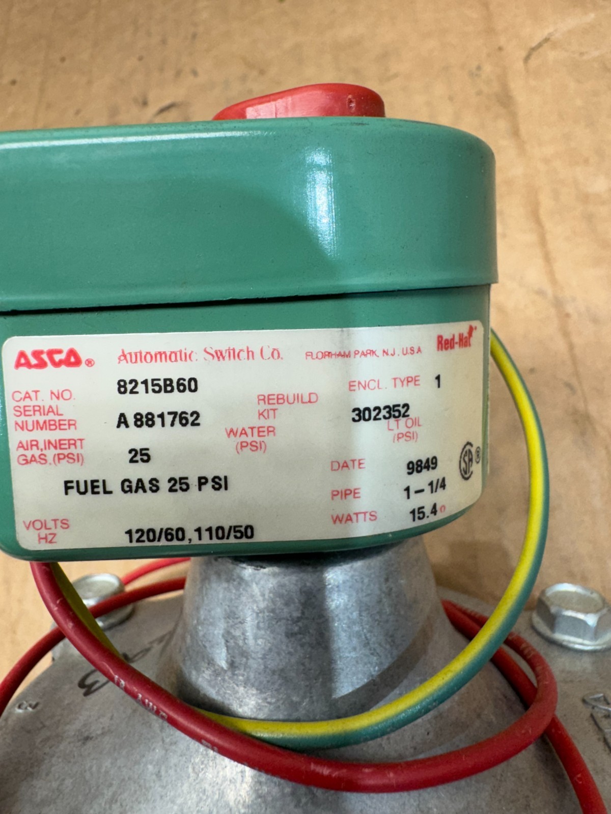 NEW NO BOX ASCO RED HAT 1-1/4″ SOLENOID VALVE 110/120V. NORMALLY CLOSED 8215B060