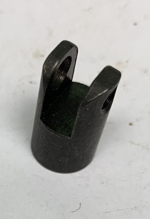 B3116-051-000 Rear Roller Holder.LU562-563,sku(210)