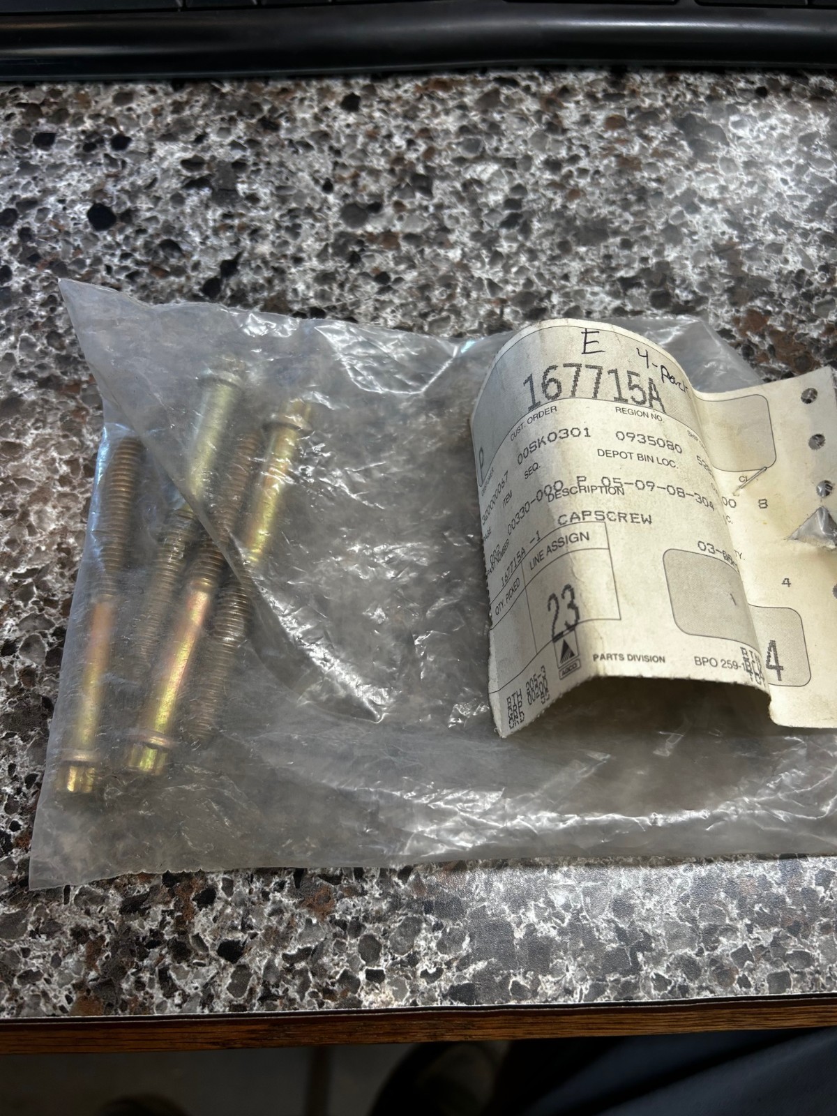 167715A BOLT FOR OVER UNDER HOUSING ON WHITE 2-105/2-110/2-150/2-70 TRACTOR 4PK