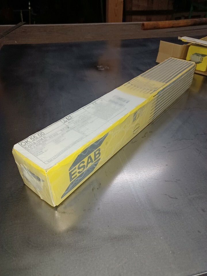 ESAB 1/4″x 18″ E7018-1H4 R, 14.3 lb box, 7018 welding electrodes