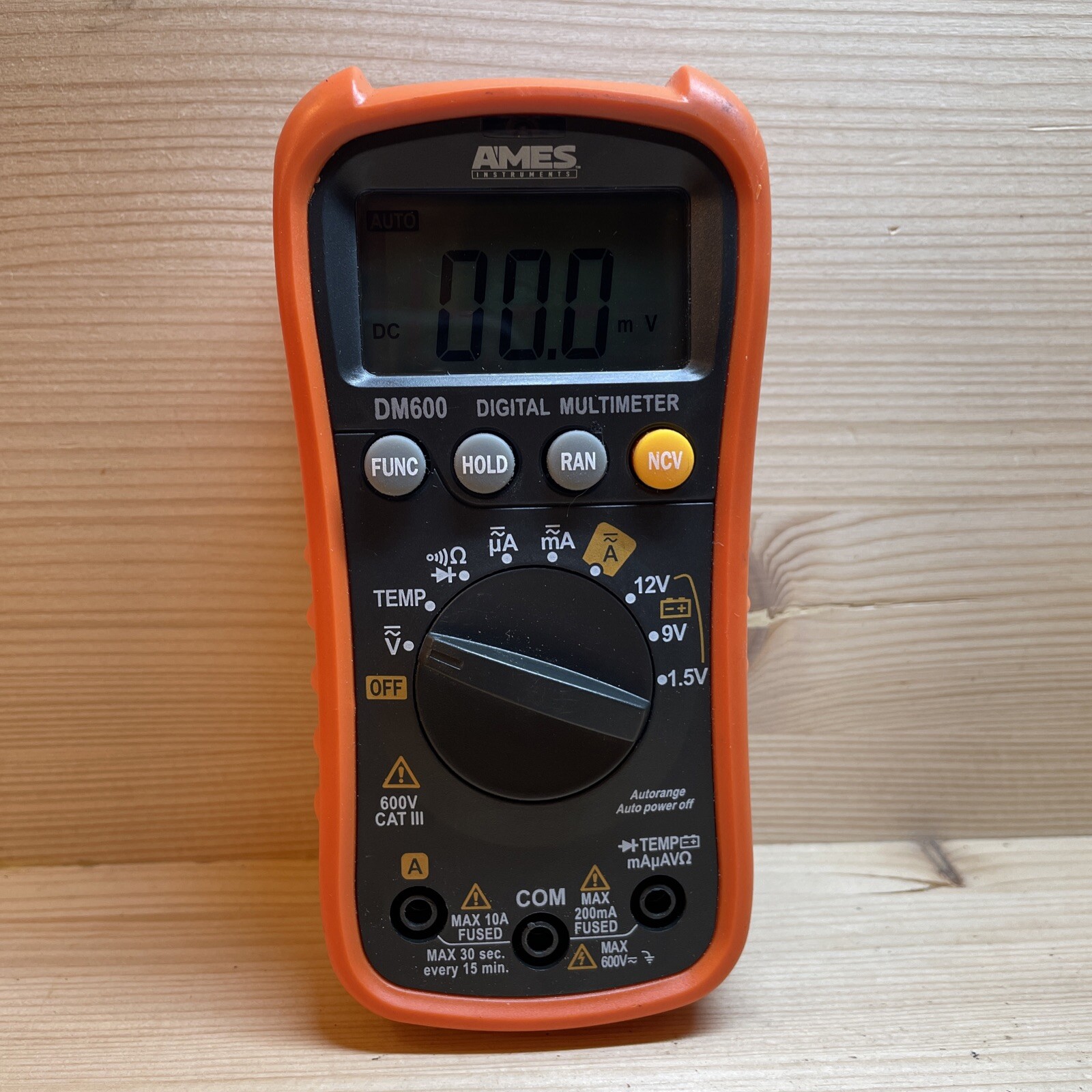 AMES INSTRUMENTS DM600 64014-Compact Digital Multimeter Missing Battery Cover