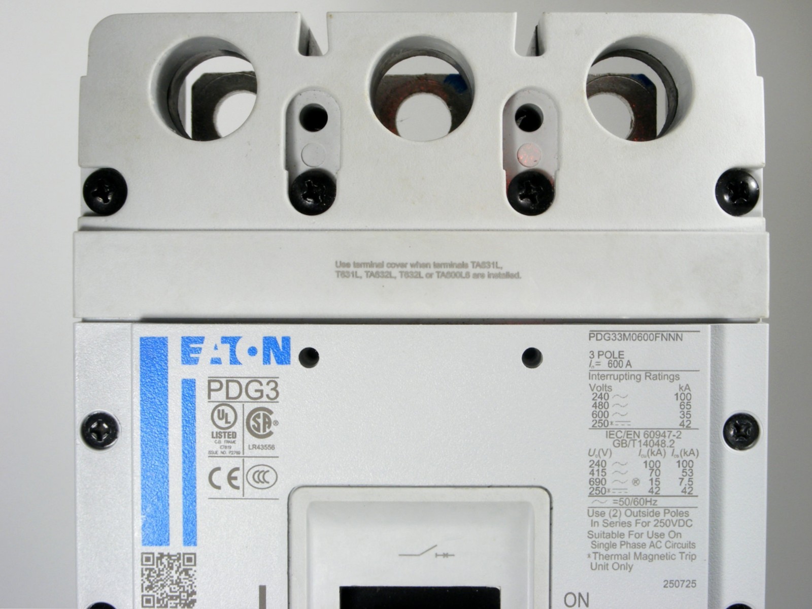 NEW Eaton PDG33M0600E2NL Circuit Breaker, PXR20 LSI, 3P 600A 600V 65kA, w/Lugs B