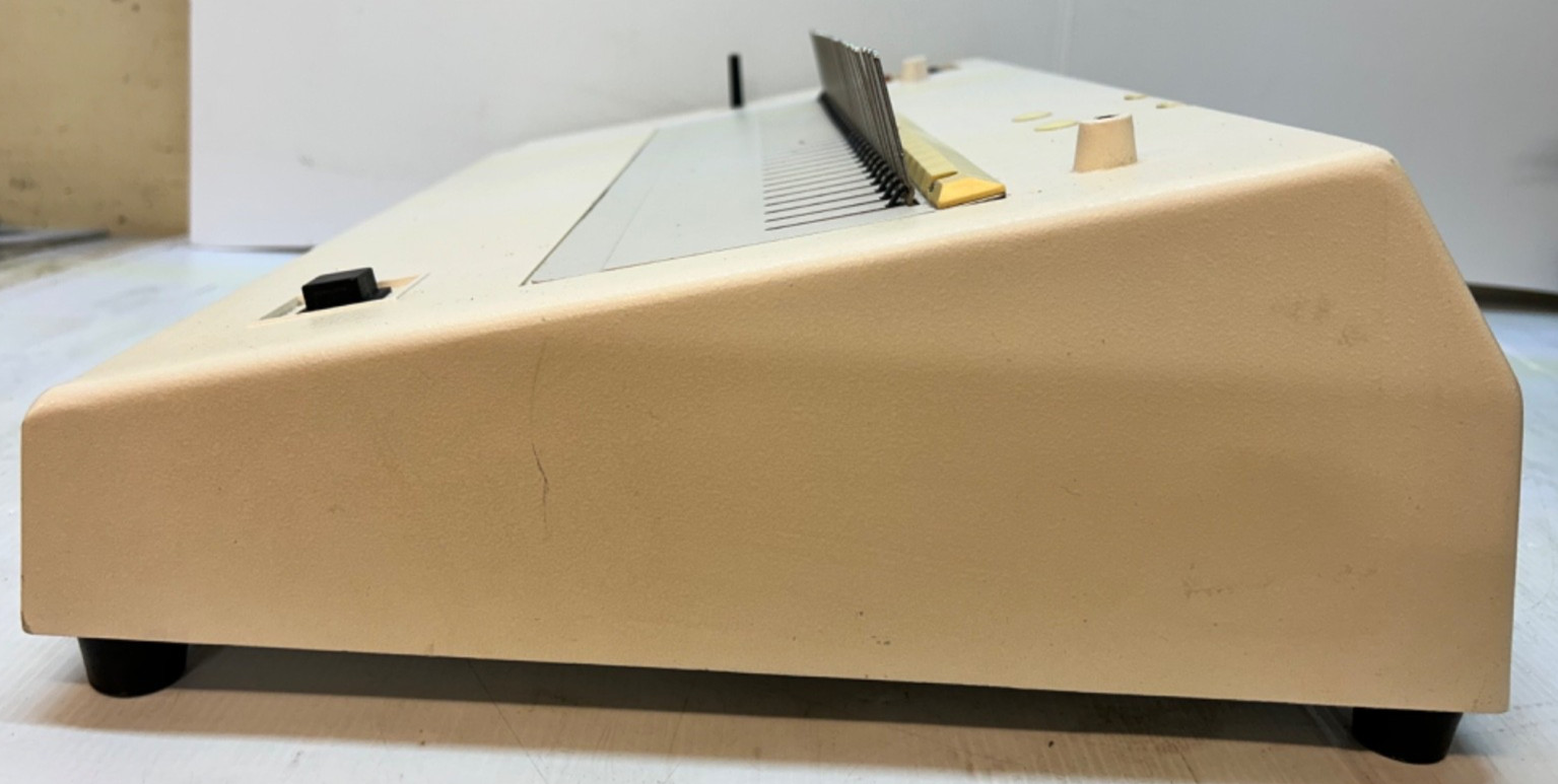 GBC Electric Binding Machine 110EB-3 60Hz 1Ph 115V 2A 173W T01019