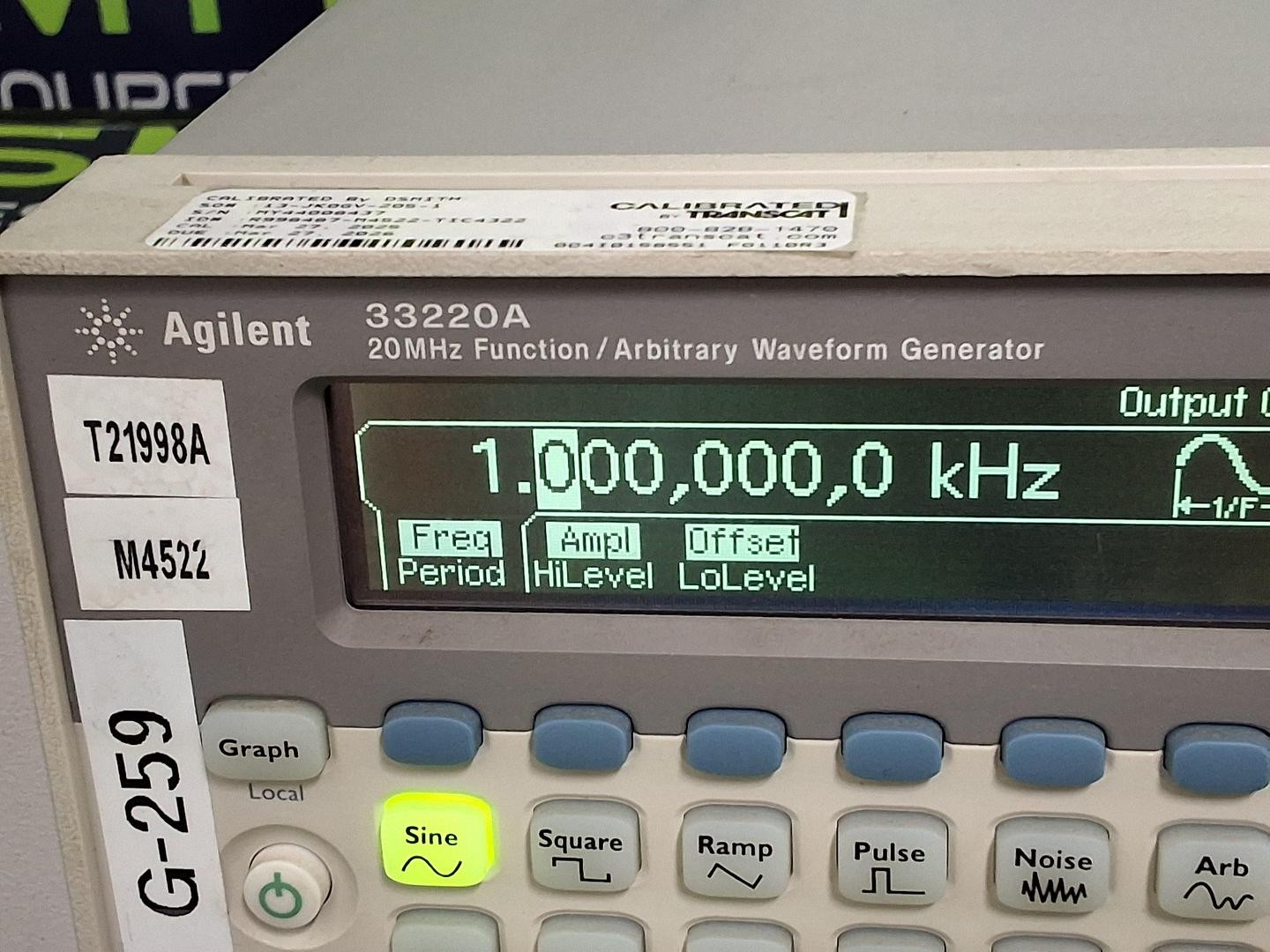 AGILENT / KEYSIGHT 33220A 20MHz FUNCTION / ARBITRARY WAVEFORM GENERATOR – TESTED
