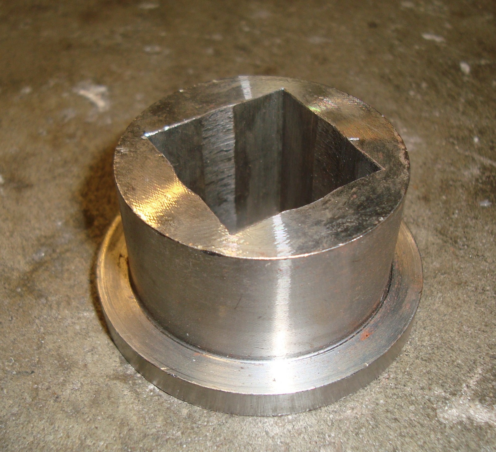 Servis Rhino Mower Blade Carrier Weldment Plate Blade Bolt Weld-On Bushing