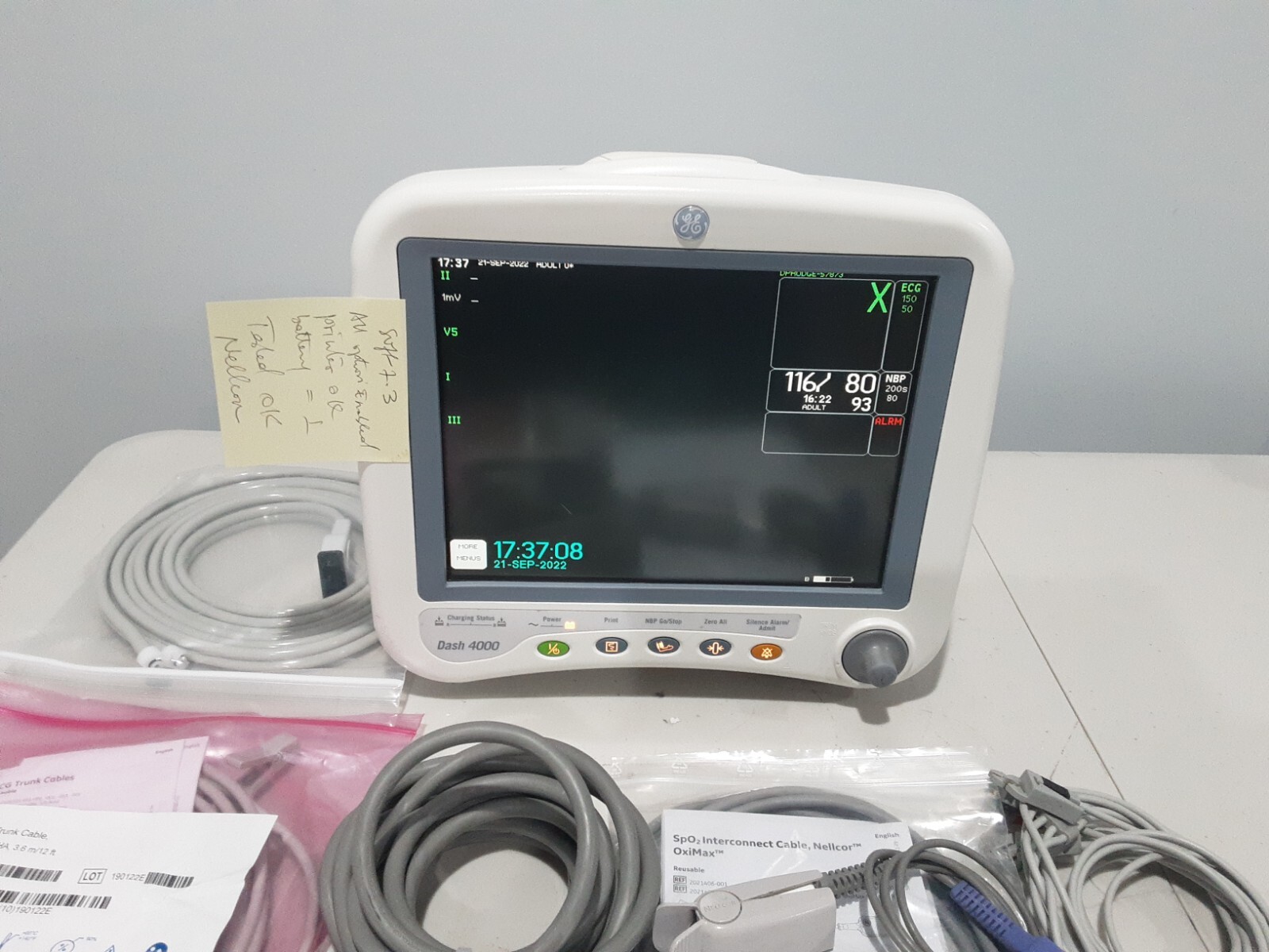 GE Dash 4000 Monitor Nellcor sp02 ,2 IBP and Co2 + 90 days free return and warr