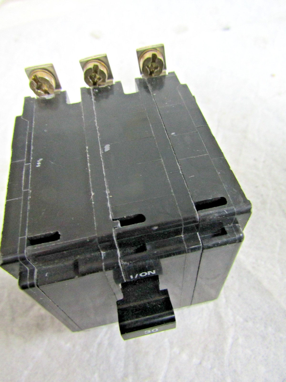 ✌️NEW SQUARE D QOB330 3 POLE 20 AMP BOLT-ON CIRCUIT BREAKER