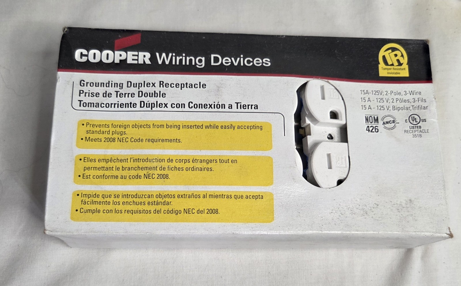 Cooper Wiring Devices Grounding Duplex Receptacle 15A-125V White Lot Of 20 NIB
