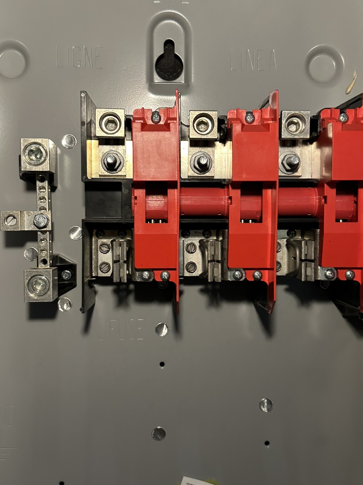 Siemens GF324NR Safety Switch 200A 240V 3P 4W Fused NEMA 3R