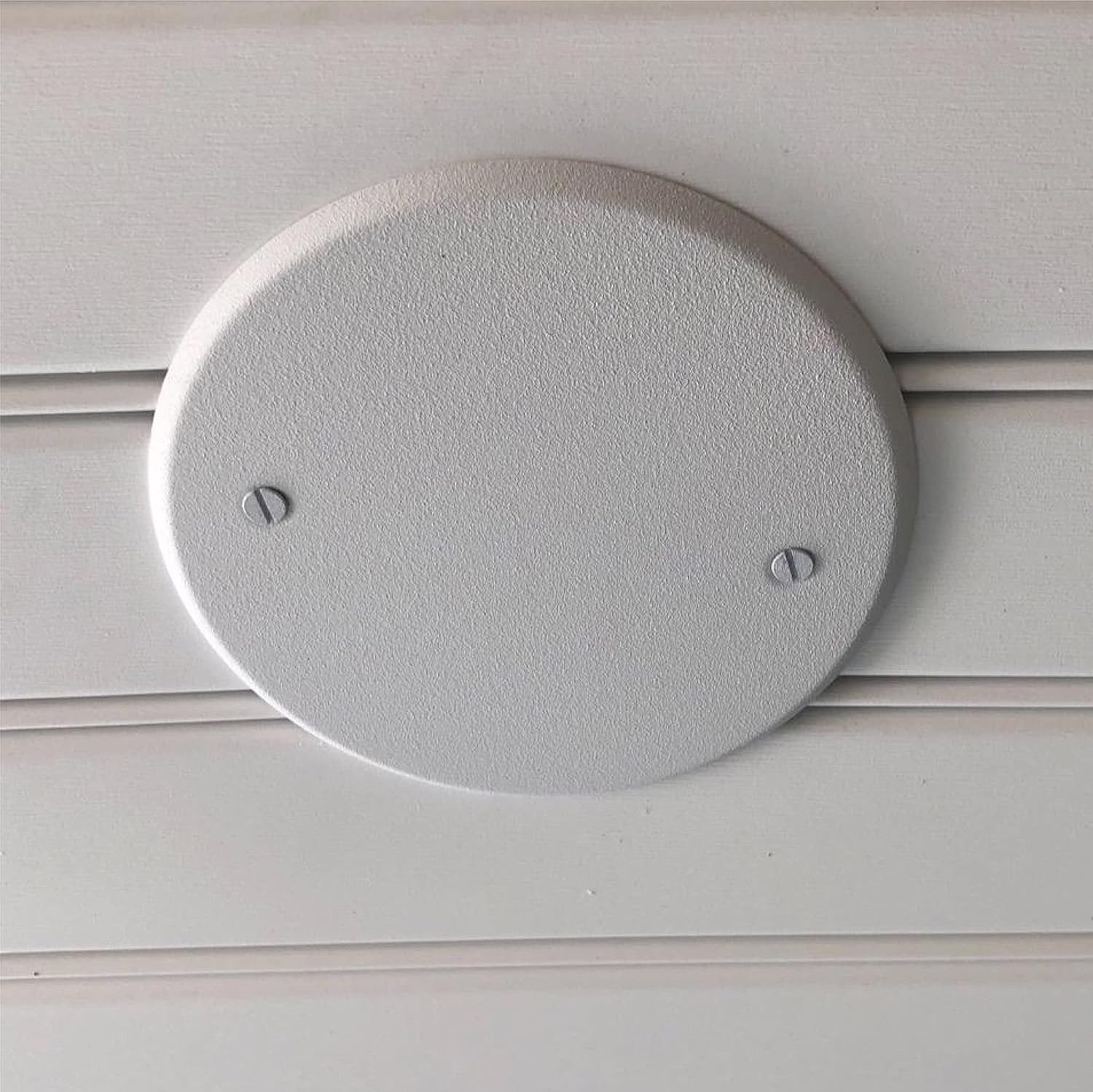 4-Inch Box Mount Round Blank Plate in White – Durable and Paintable